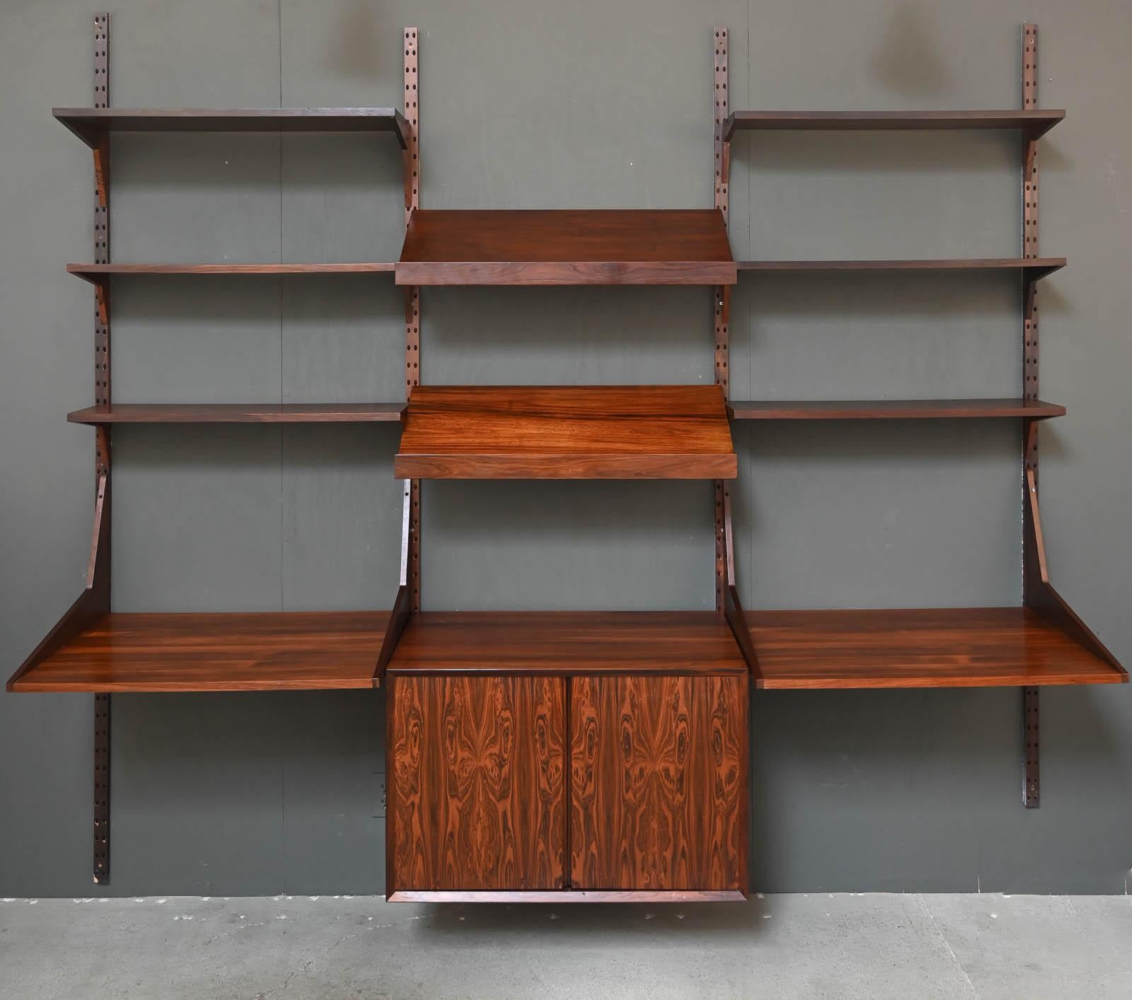 Exceptional Rosewood Wall Unit by Poul Cadovius, ca. 1965 In Good Condition For Sale In Costa Mesa, CA
