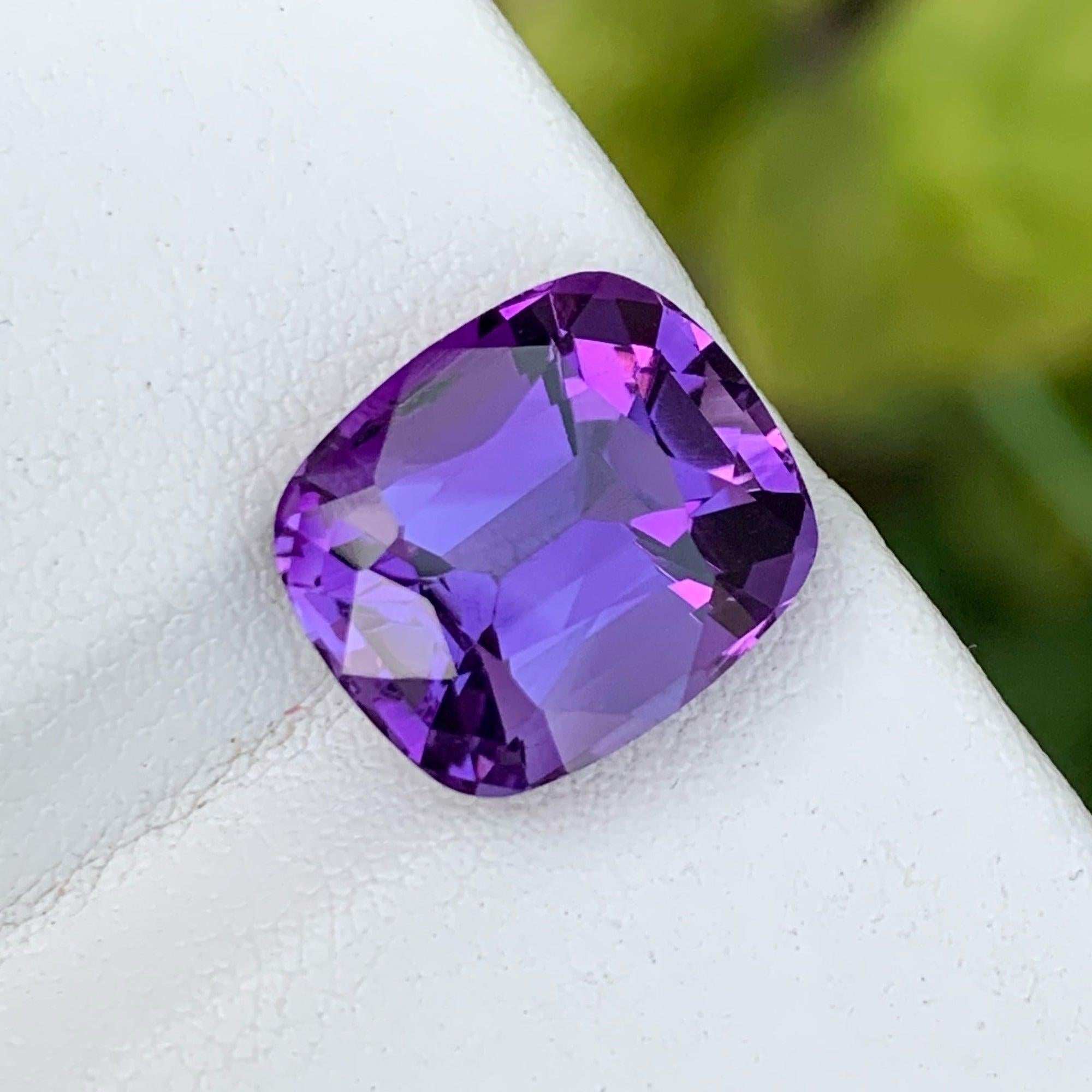 Women's or Men's Exceptional Royal Purple Amethyst Stone 6.80 Carats Loose Gems Ring Jewelry For Sale