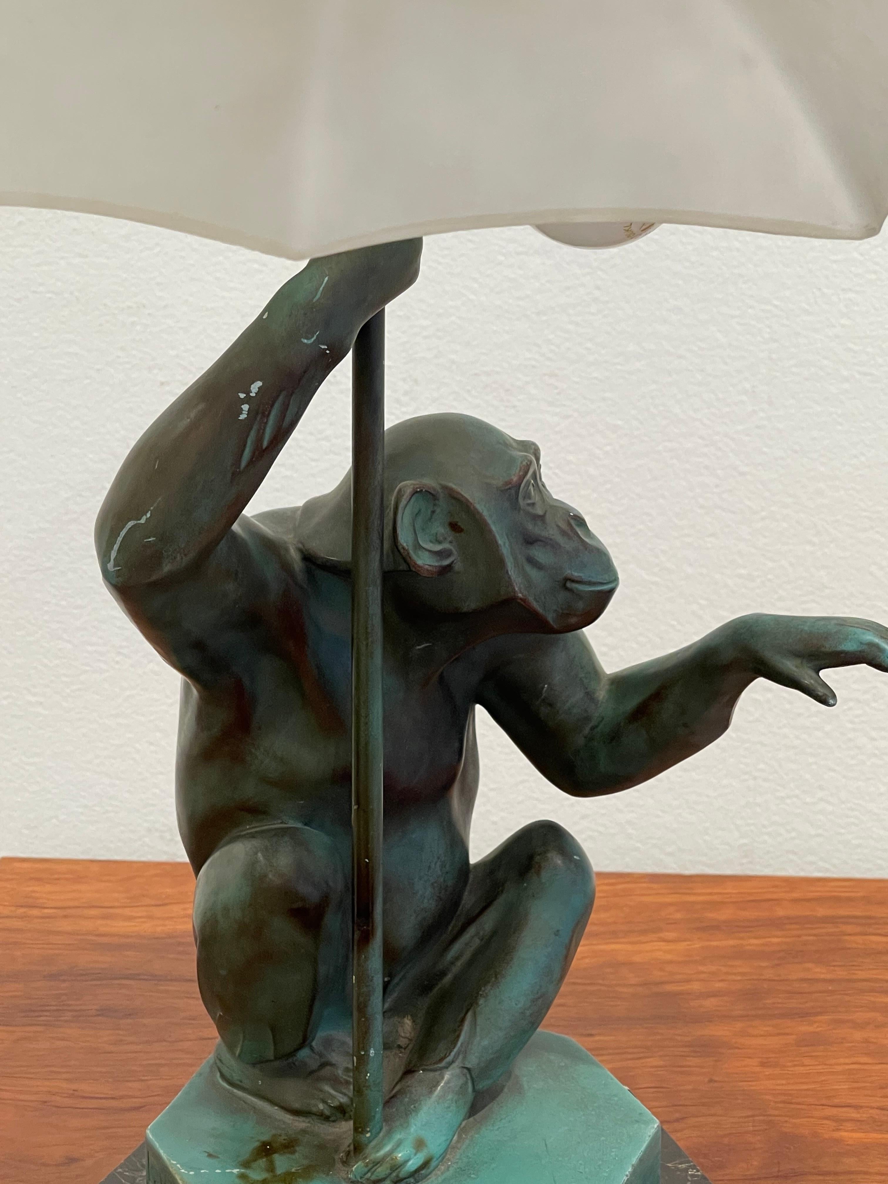 Exceptional Sculpture/Lamp of a Monkey with an Umbrella by Le Verrier, Art Deco For Sale 1