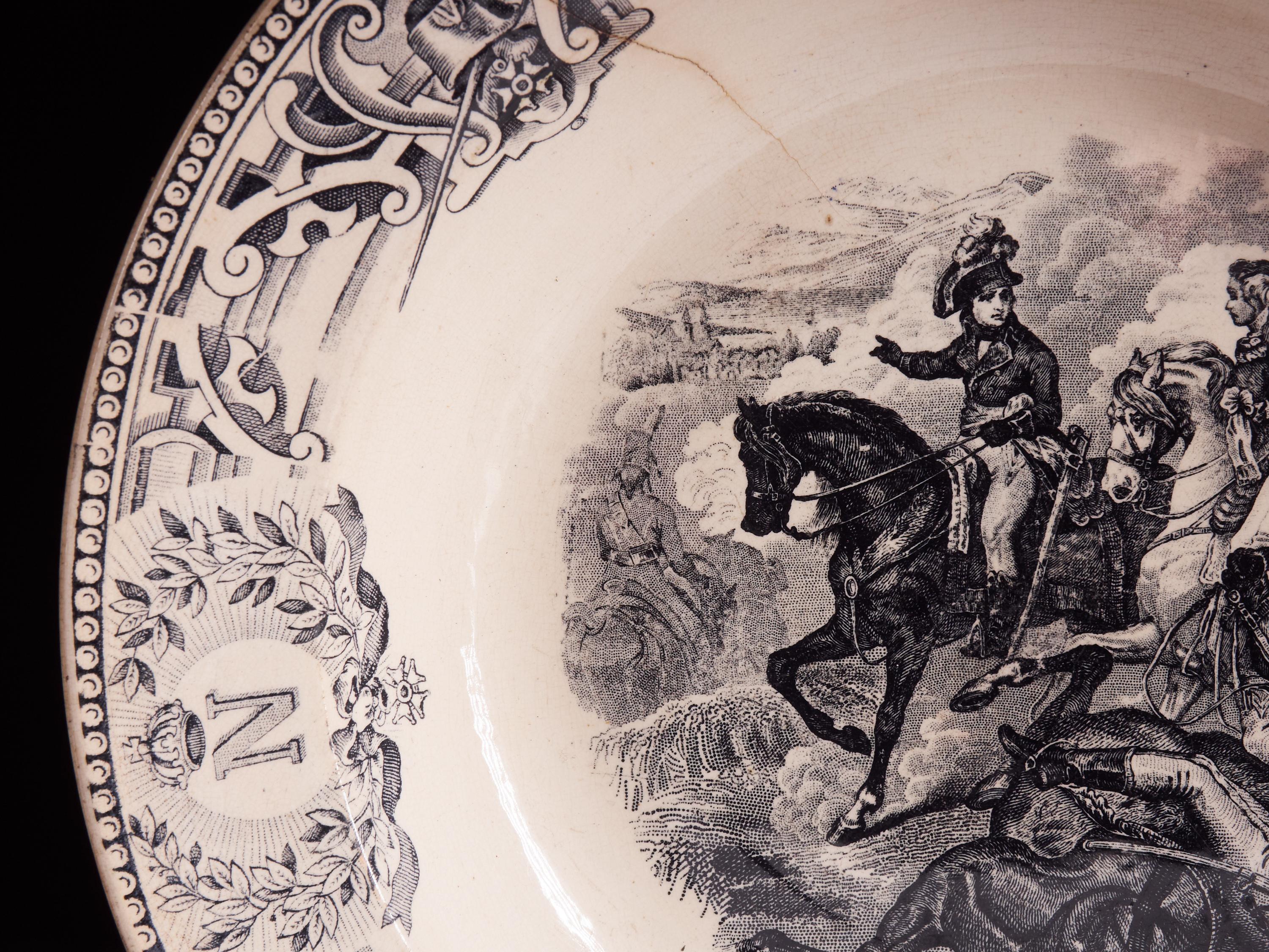 Ceramic Exceptional Set of 1890s White Faïence Plates with Black Designs