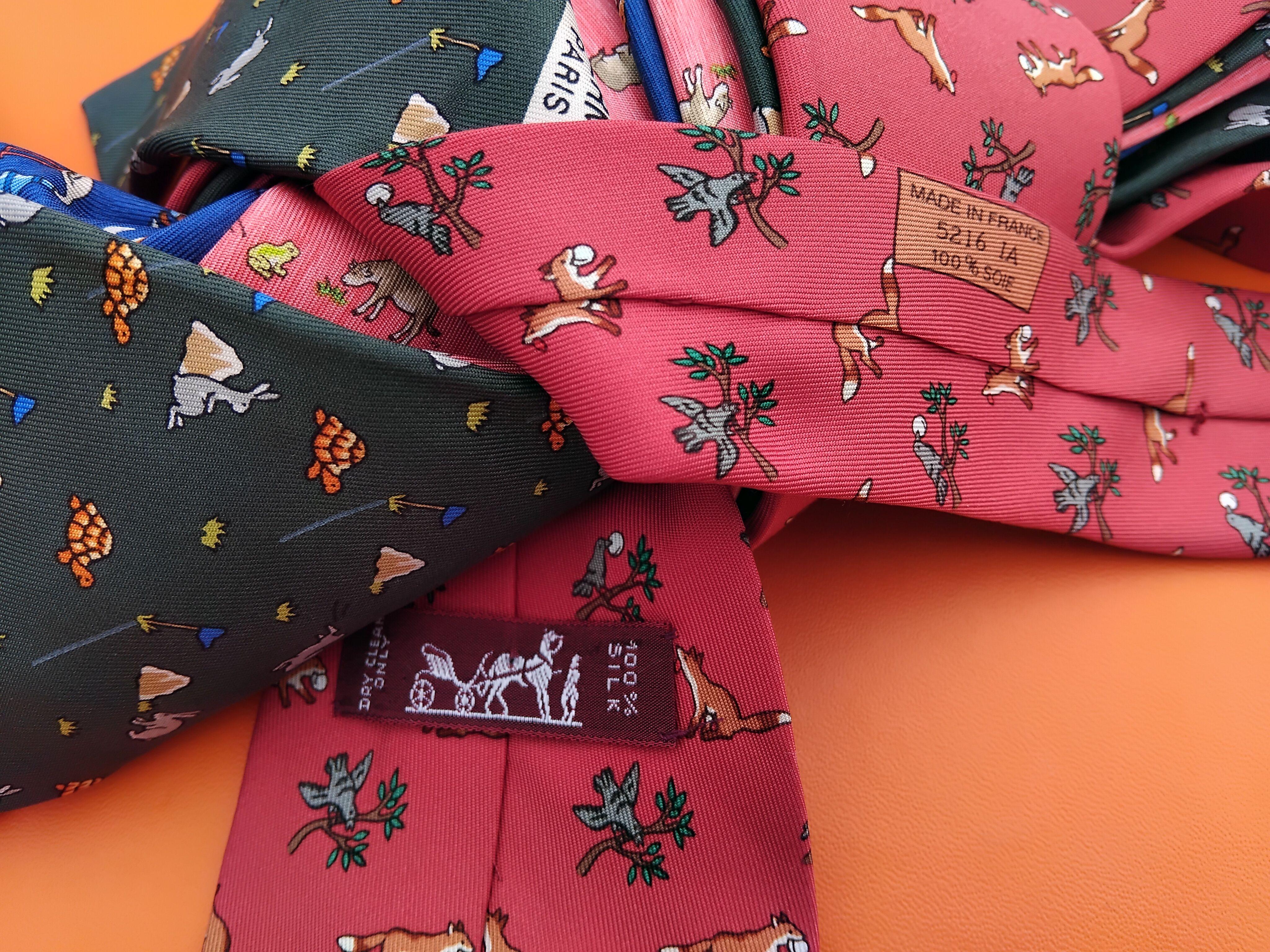 Exceptional Set of 4 Hermès Ties from The Fables of La Fontaine in Silk For Sale 12