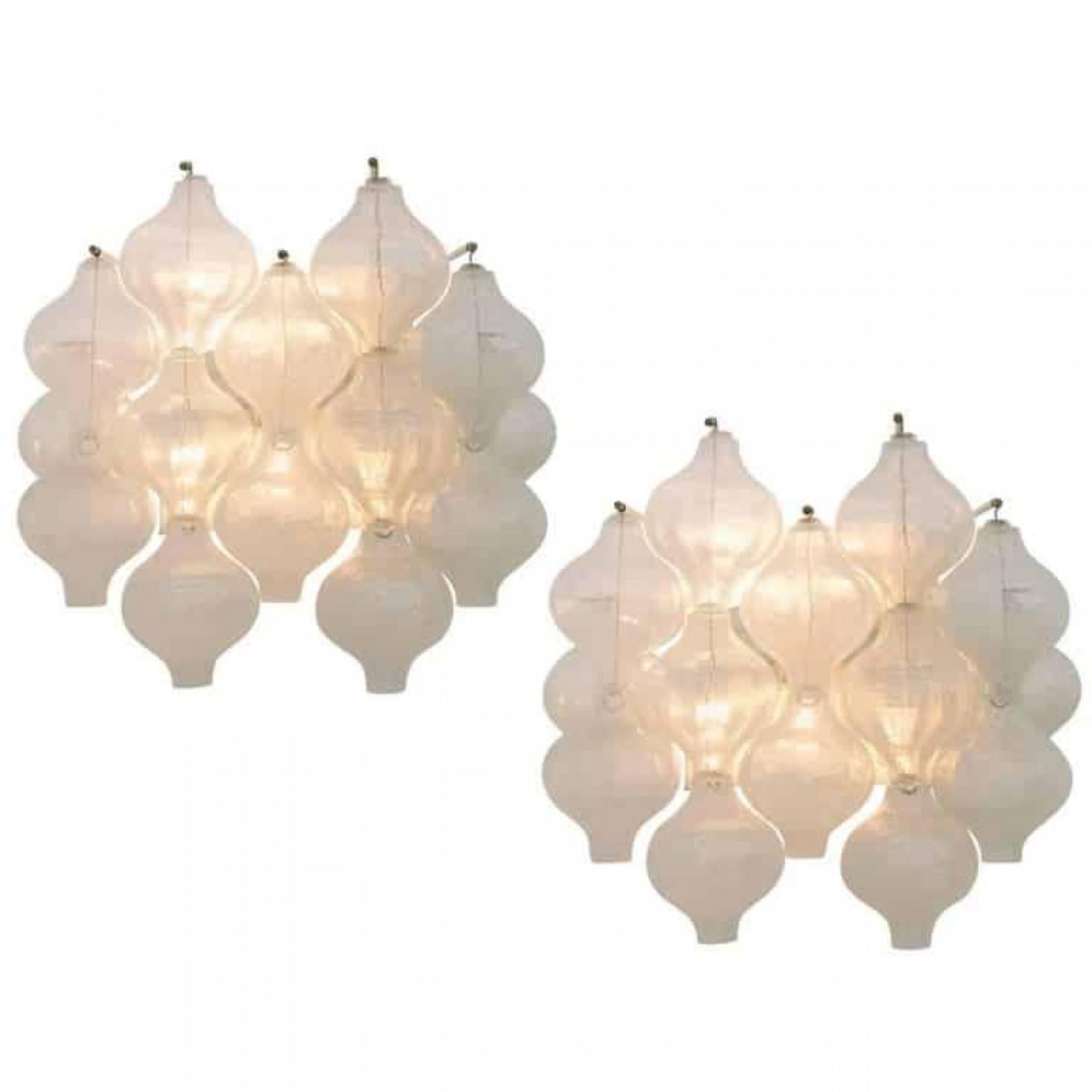 Exceptional Set of 4 Kalmar 'Tulipan' Light Fixtures, 1960s finales del siglo XX en venta
