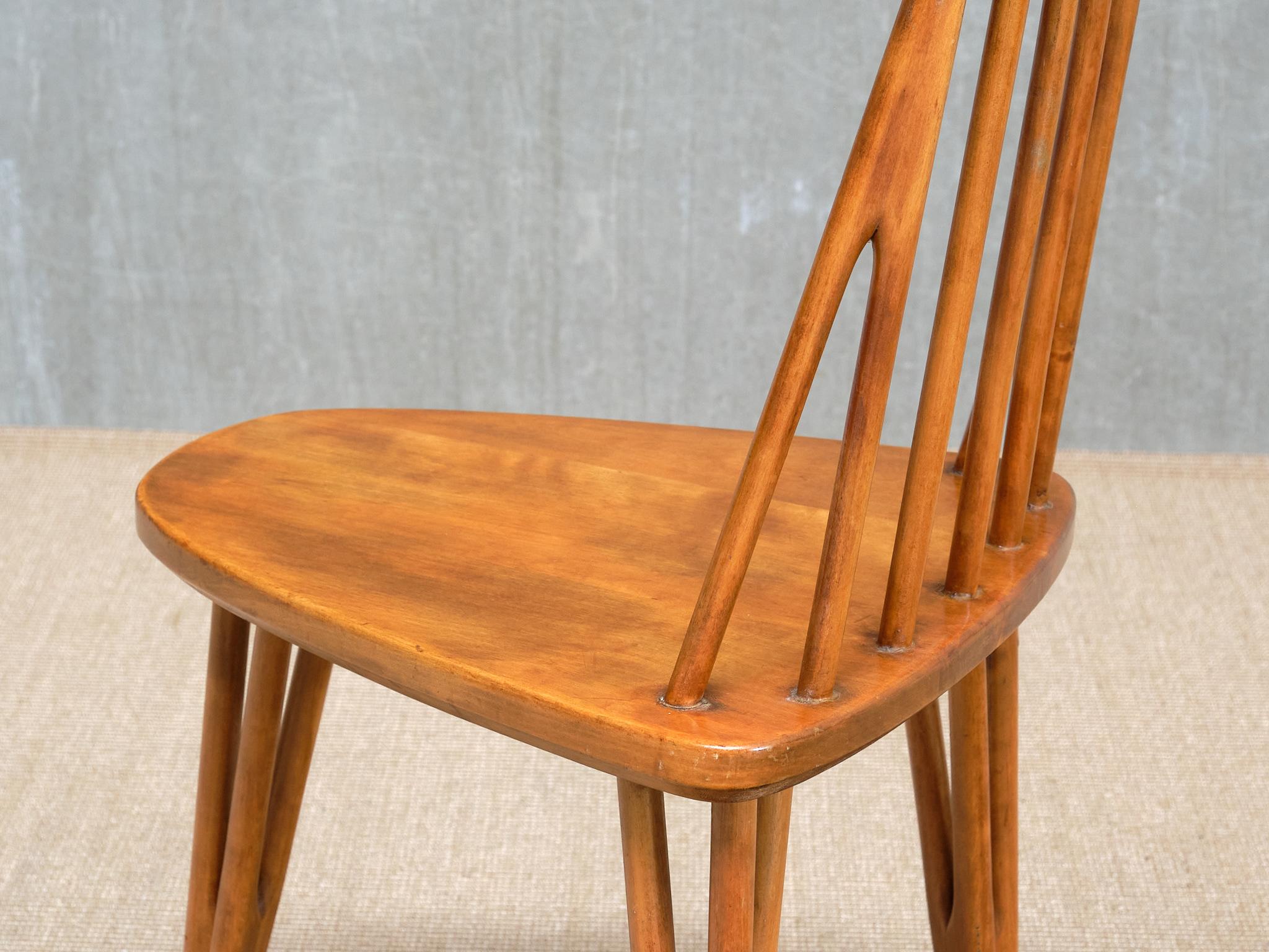 Exceptionnel ensemble de trois chaises en bouleau à trois pieds de Bo Fjaestad, Suède, 1955 en vente 7