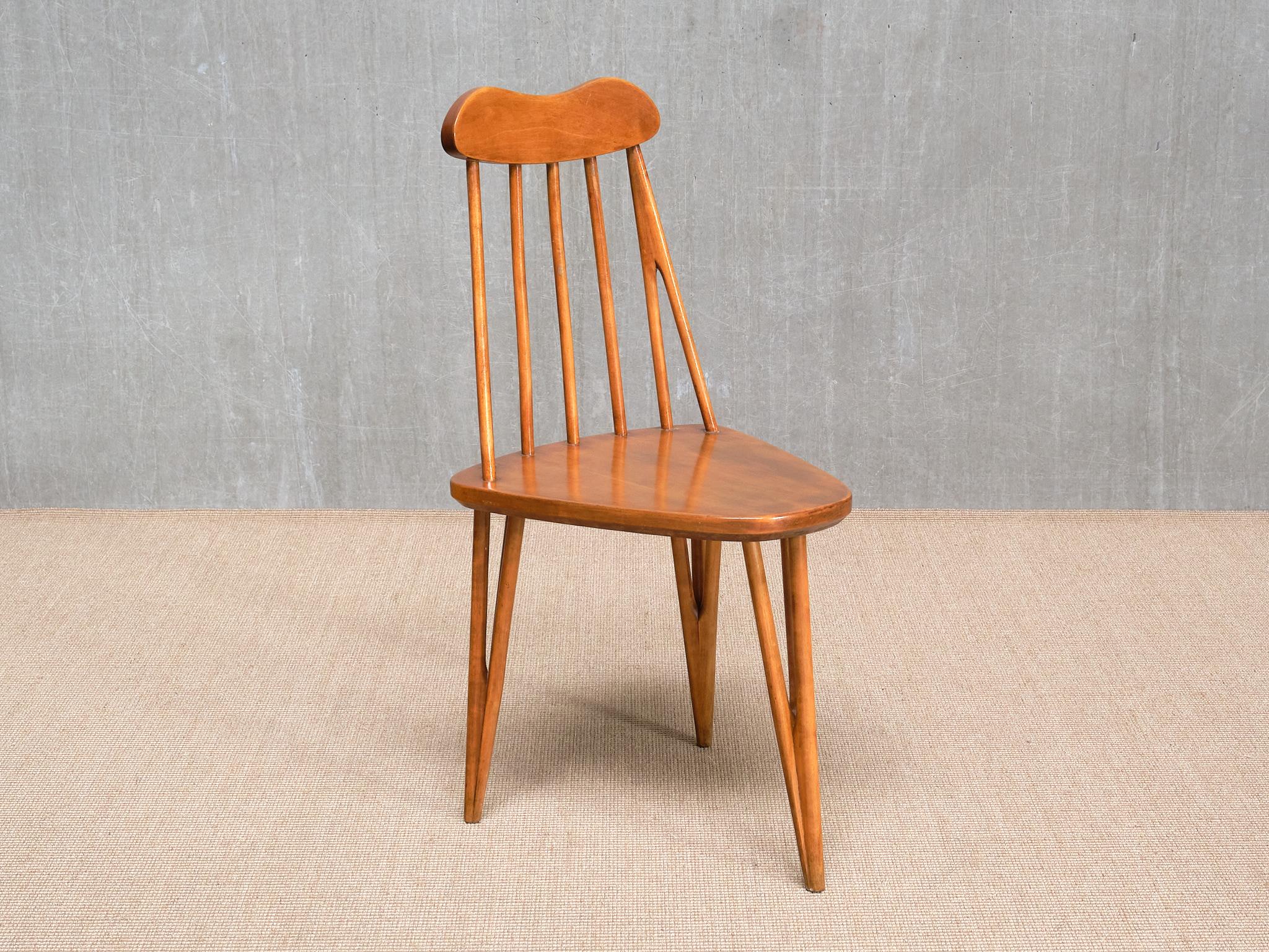 Bouleau Exceptionnel ensemble de trois chaises en bouleau à trois pieds de Bo Fjaestad, Suède, 1955 en vente