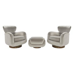 Exceptional Set of Wingback Swivel Chairs on Rosewood by Vladimir Kagan