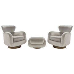 Exceptional Set of Wingback Swivel Chairs on Rosewood by Vladimir Kagan