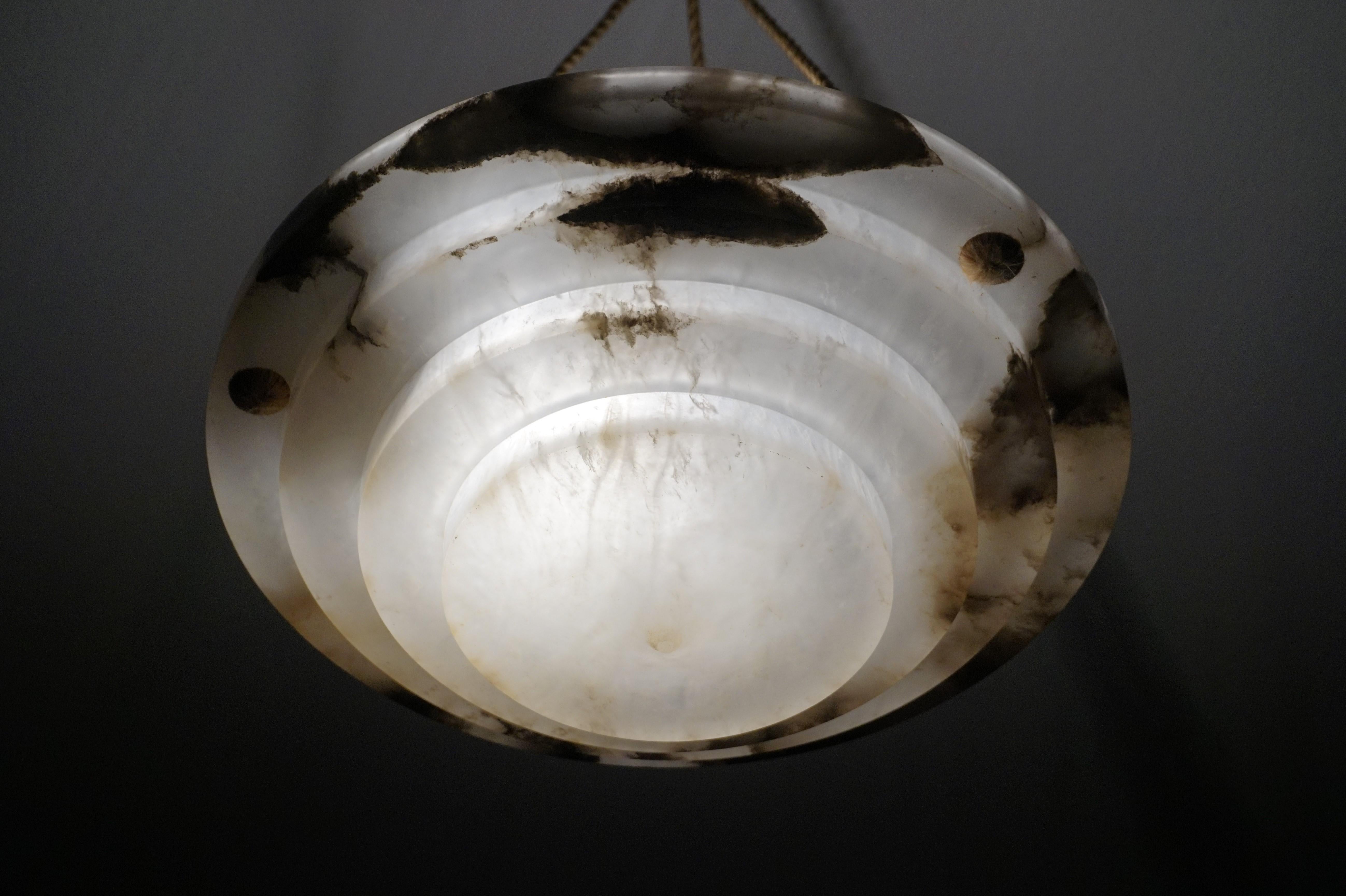 Exceptional Shape 1920s Art Deco Black and White Alabaster Pendant Light Fixture 9