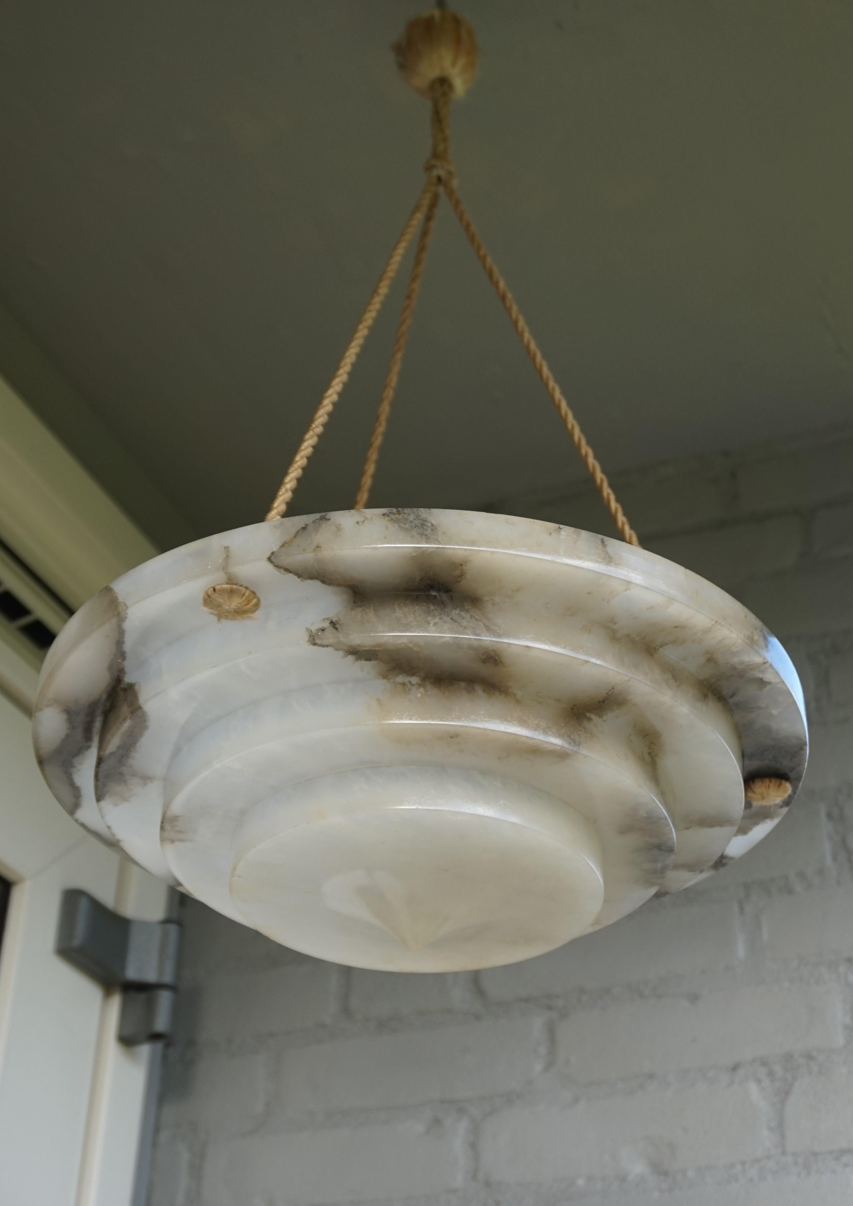 Exceptional Shape 1920s Art Deco Black and White Alabaster Pendant Light Fixture 12