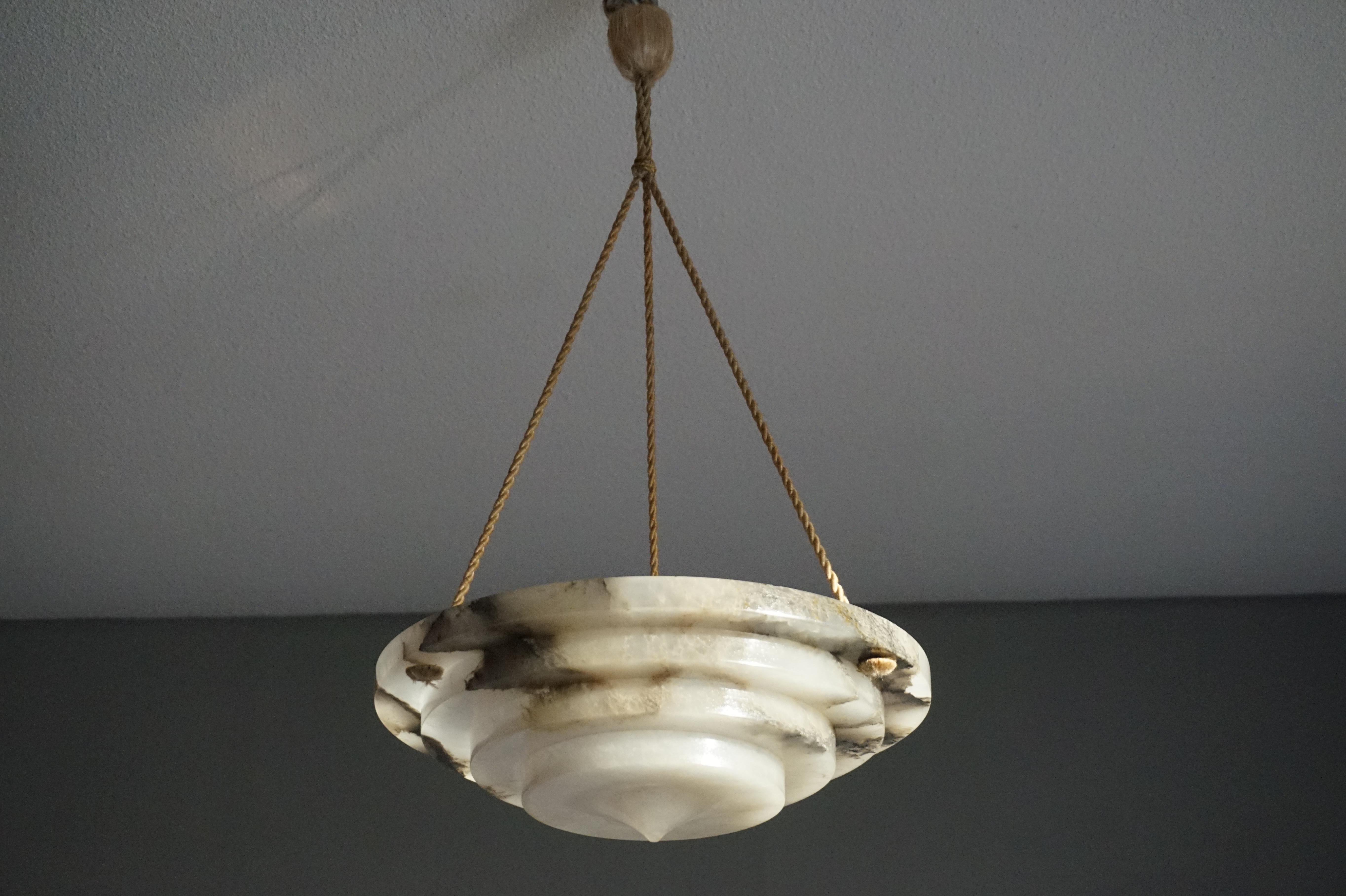 Exceptional Shape 1920s Art Deco Black and White Alabaster Pendant Light Fixture 13