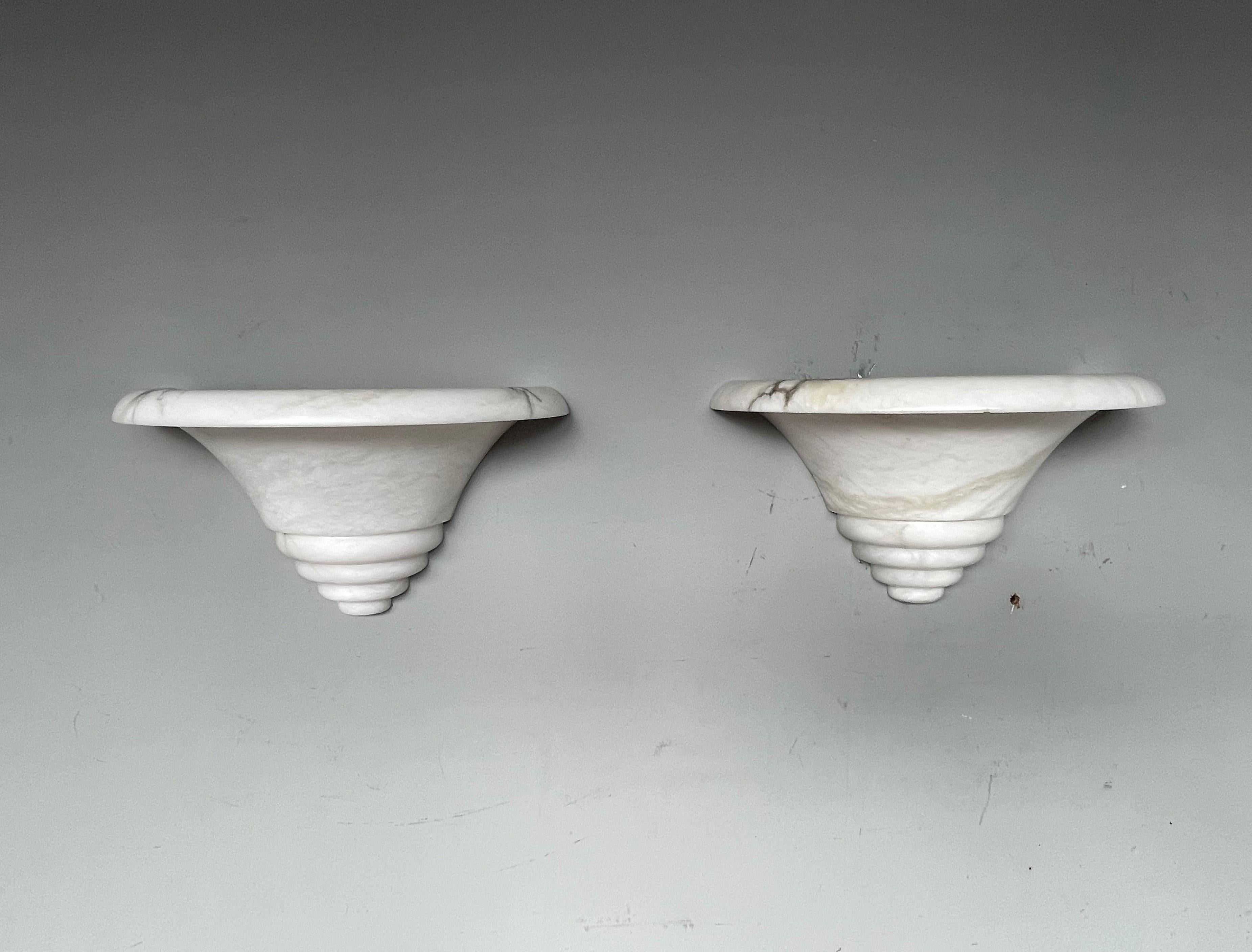 Exceptional Shape Midcentury Era Pair of Alabaster Wall Sconces Lamps / Lights For Sale 7