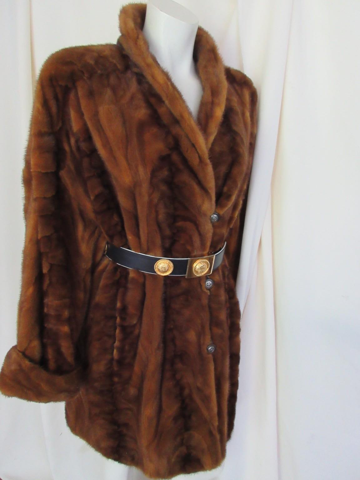 Exceptionnel manteau torsadé en fourrure de vison moutarde couleur or en vente 3