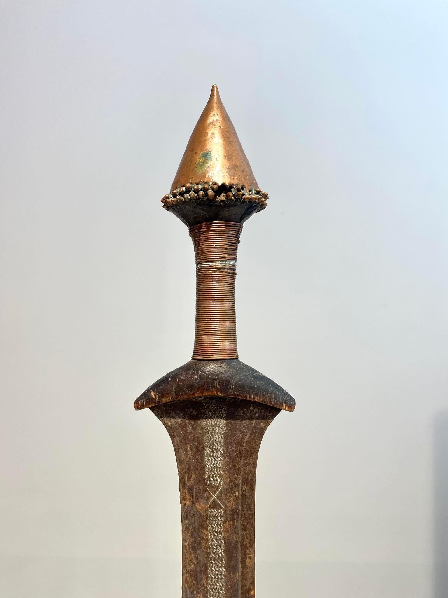 Late 19th Century Exceptional Short Sword From The Tetela Tribe Dr Congo Africa Ca 1880-1900 Kasai For Sale