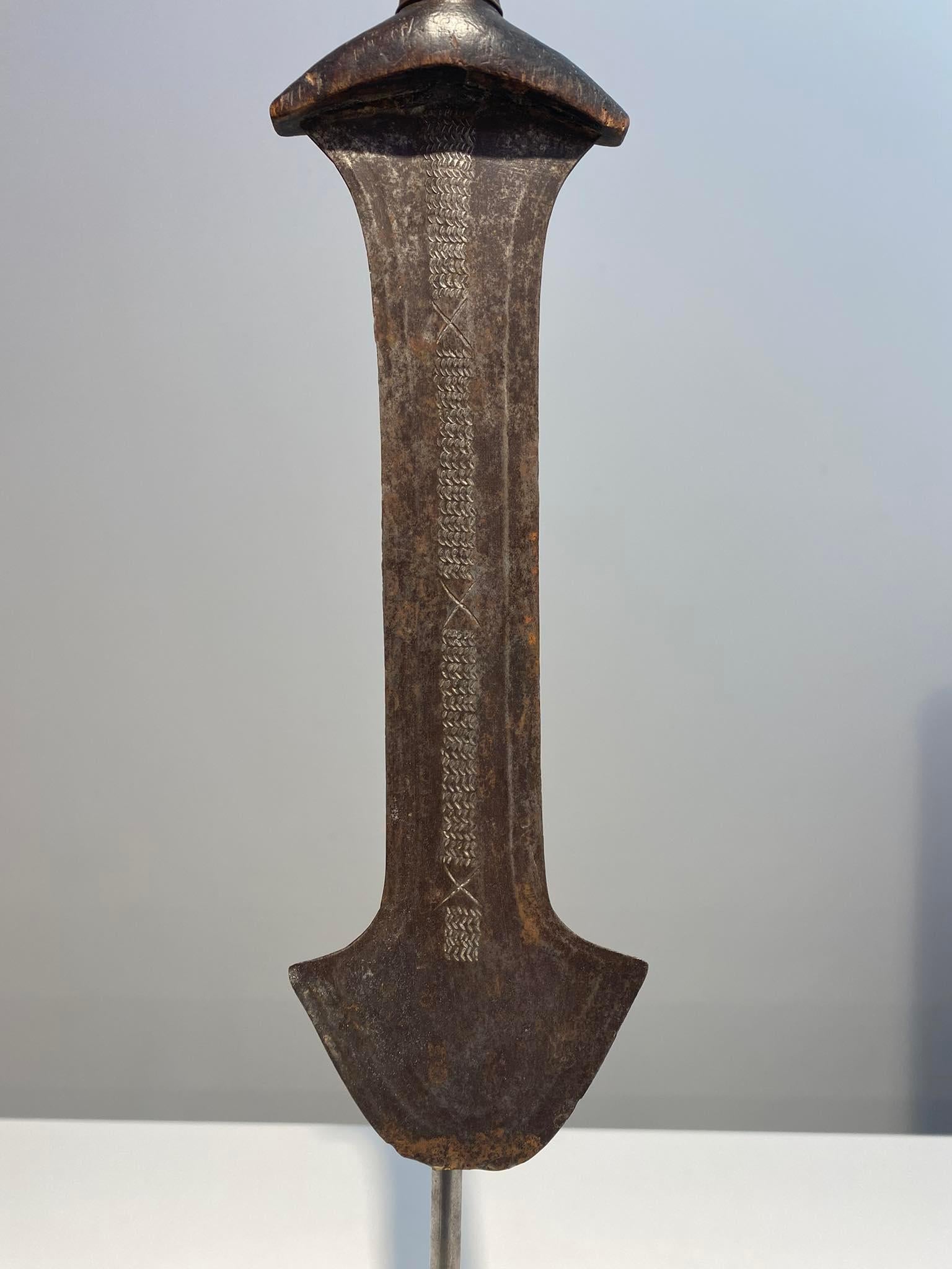 Iron Exceptional Short Sword From The Tetela Tribe Dr Congo Africa Ca 1880-1900 Kasai For Sale
