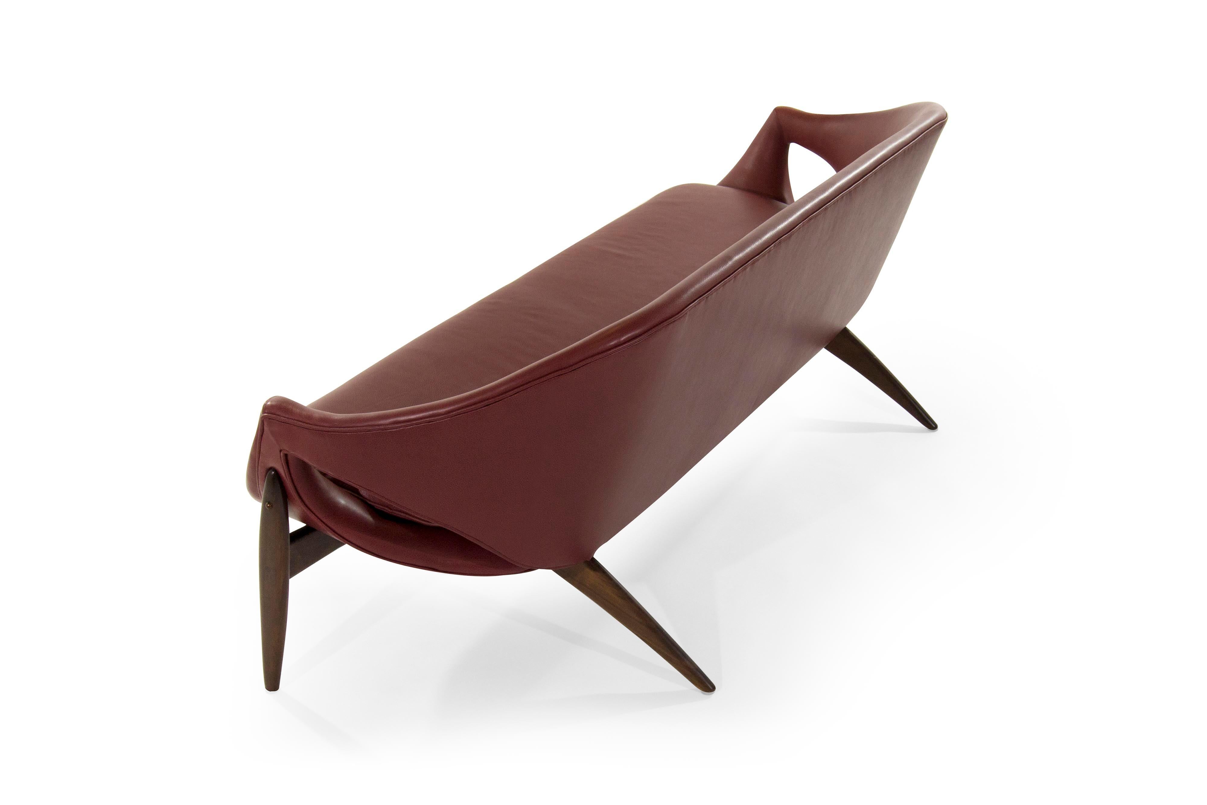 Scandinavian Modern Sofa in Chianti Leather by Luigi Tiengo for Cimon Montréal, 1963