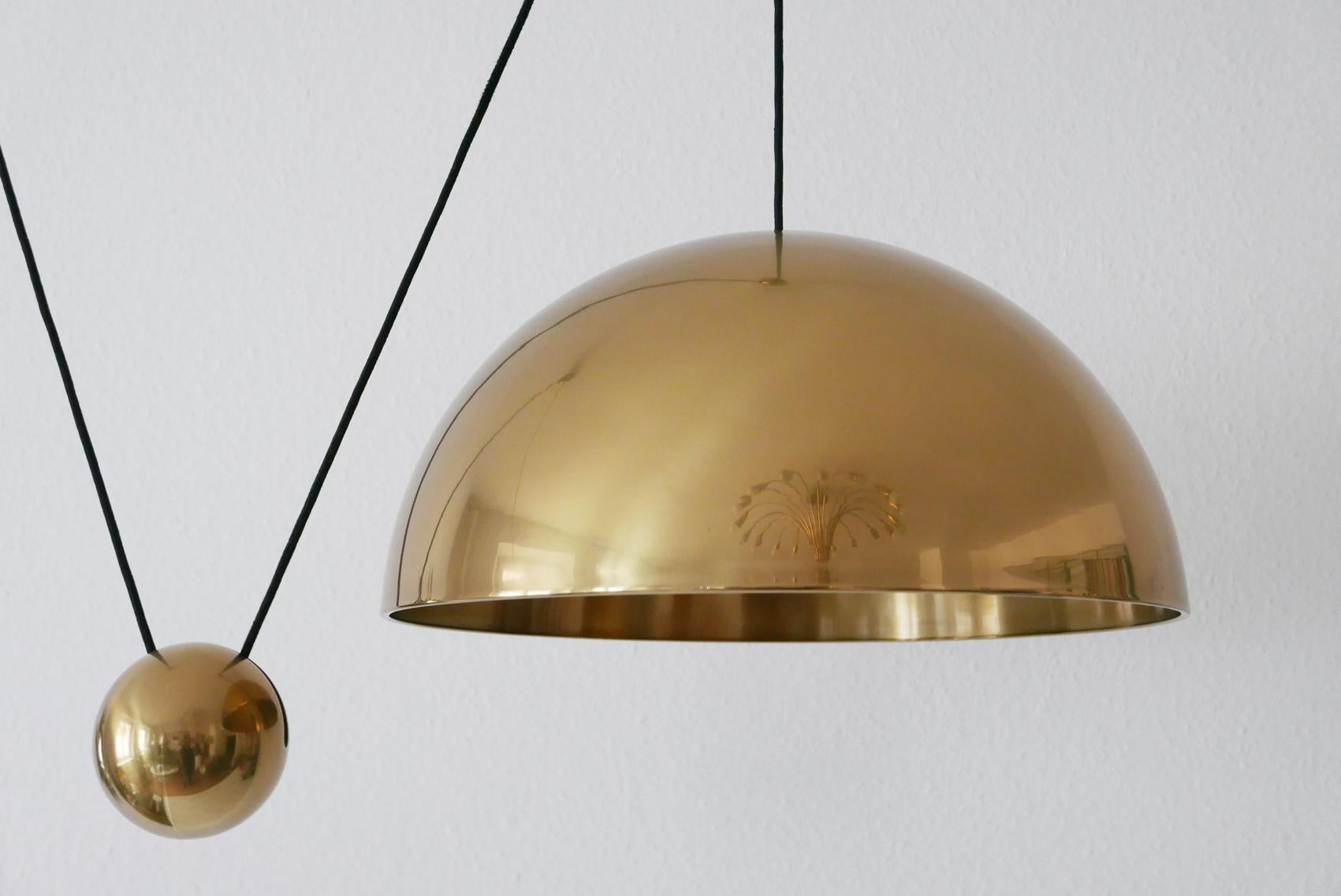 Exceptional Solan Counter Balance Pendant Lamp by Florian Schulz, 1980s, Germany For Sale 3