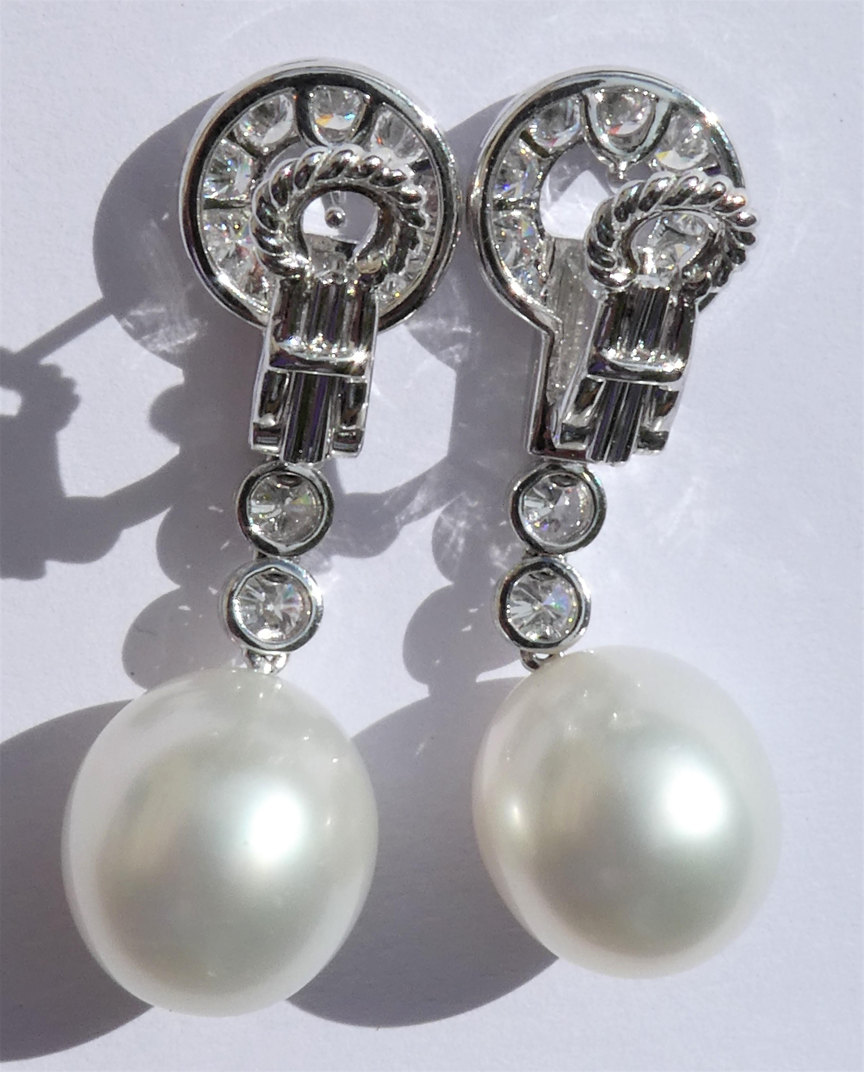 Exceptional South Sea Pearl Diamond 18 Karat White Gold Clip-On Drop Earrings For Sale 4