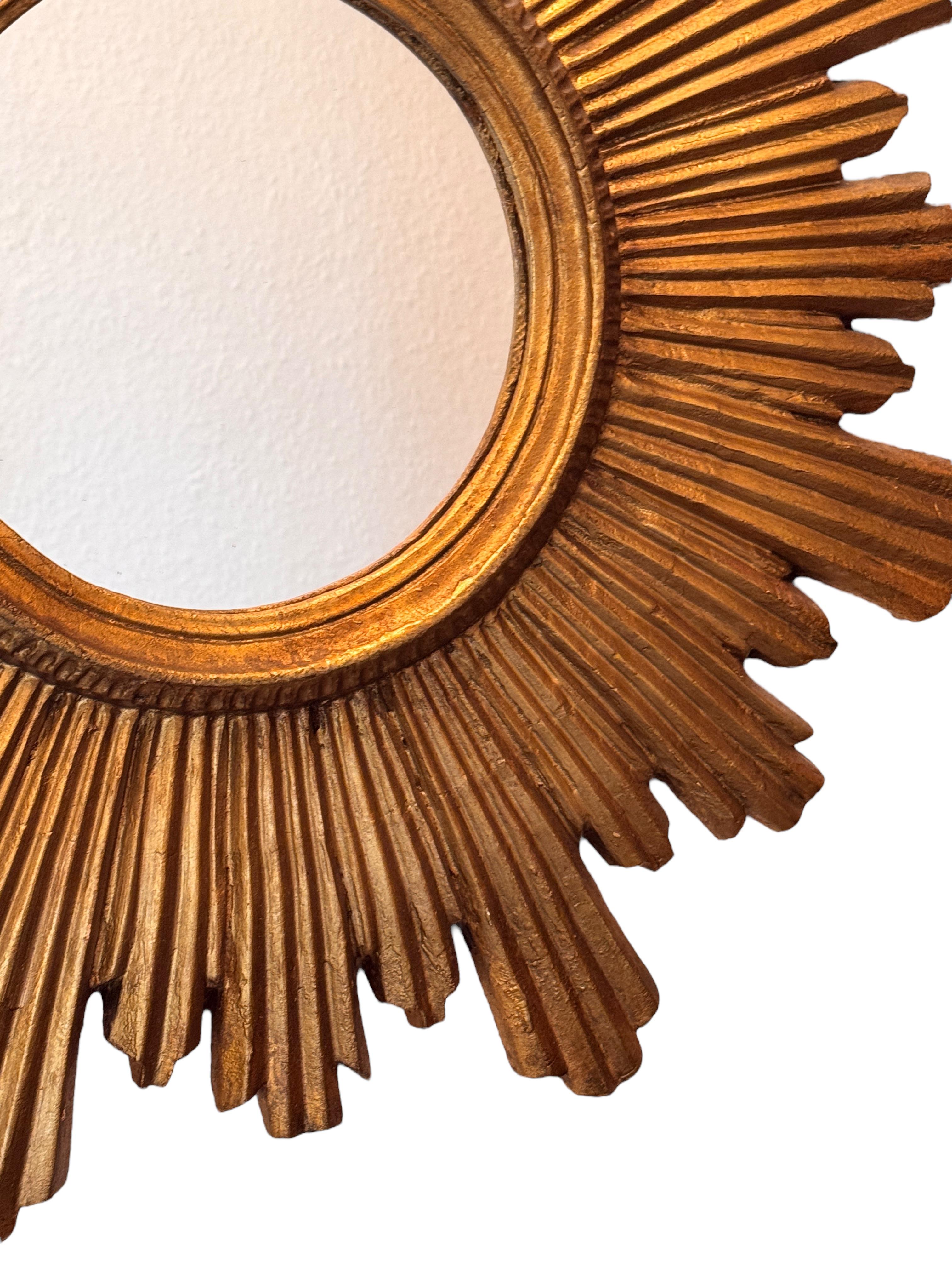 Exceptional Starburst Sunburst Gilded Wood Mirror, Germany circa 1950s In Good Condition For Sale In Nuernberg, DE