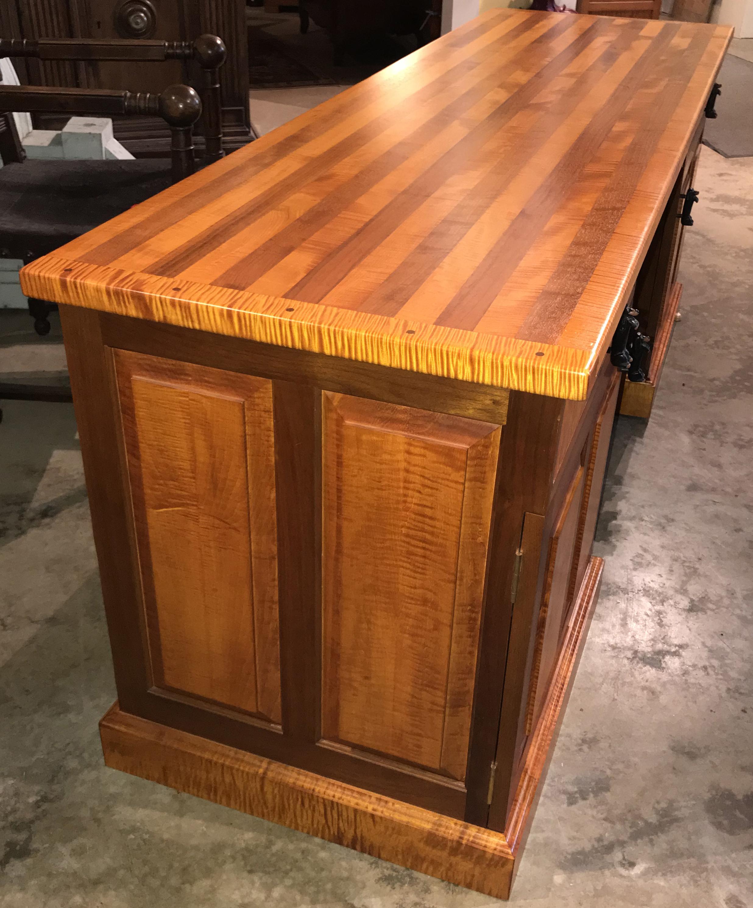Exceptional Stephen Huneck Custom Tiger Maple and Walnut Desk with Dog Motif 1