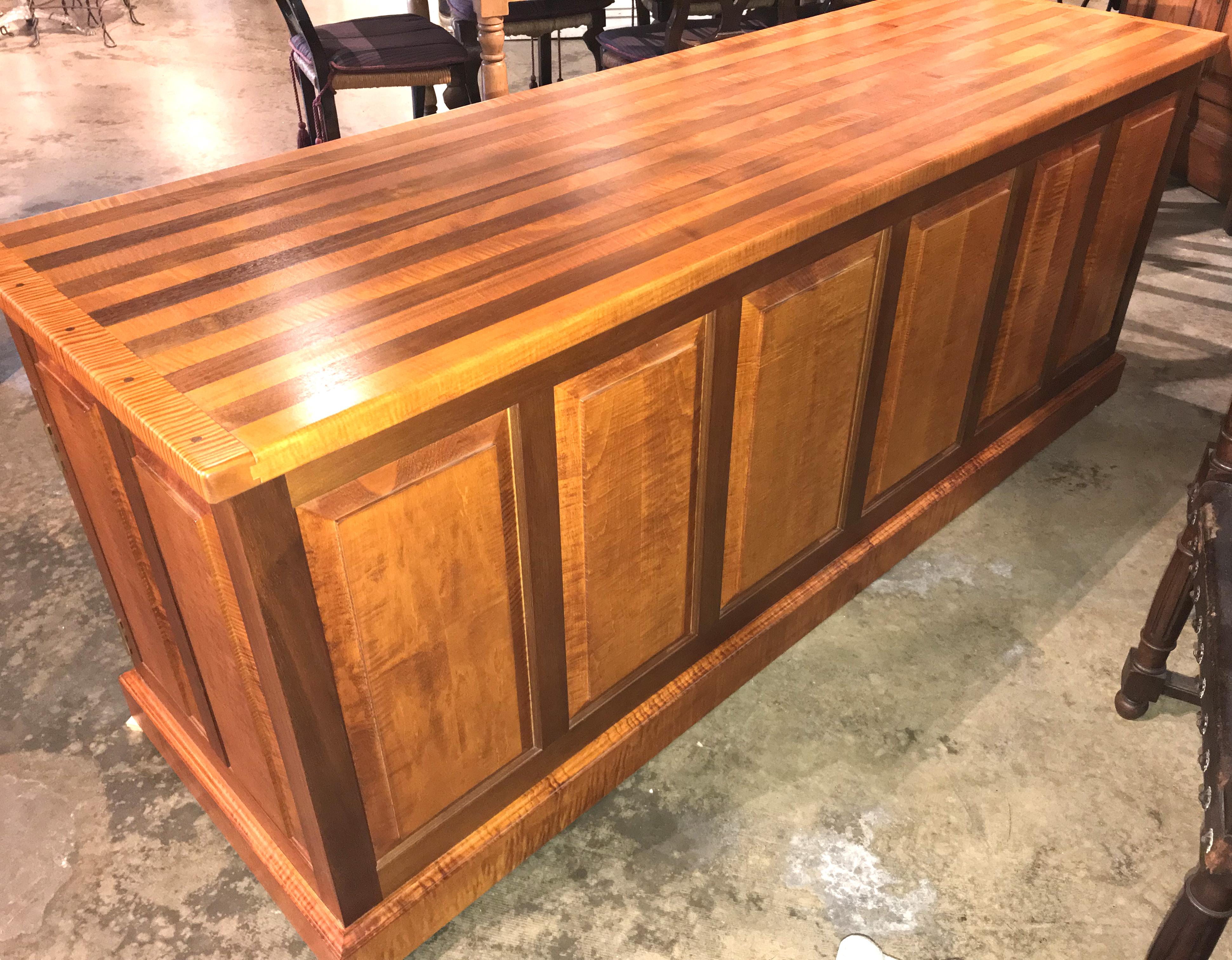 Exceptional Stephen Huneck Custom Tiger Maple and Walnut Desk with Dog Motif 2
