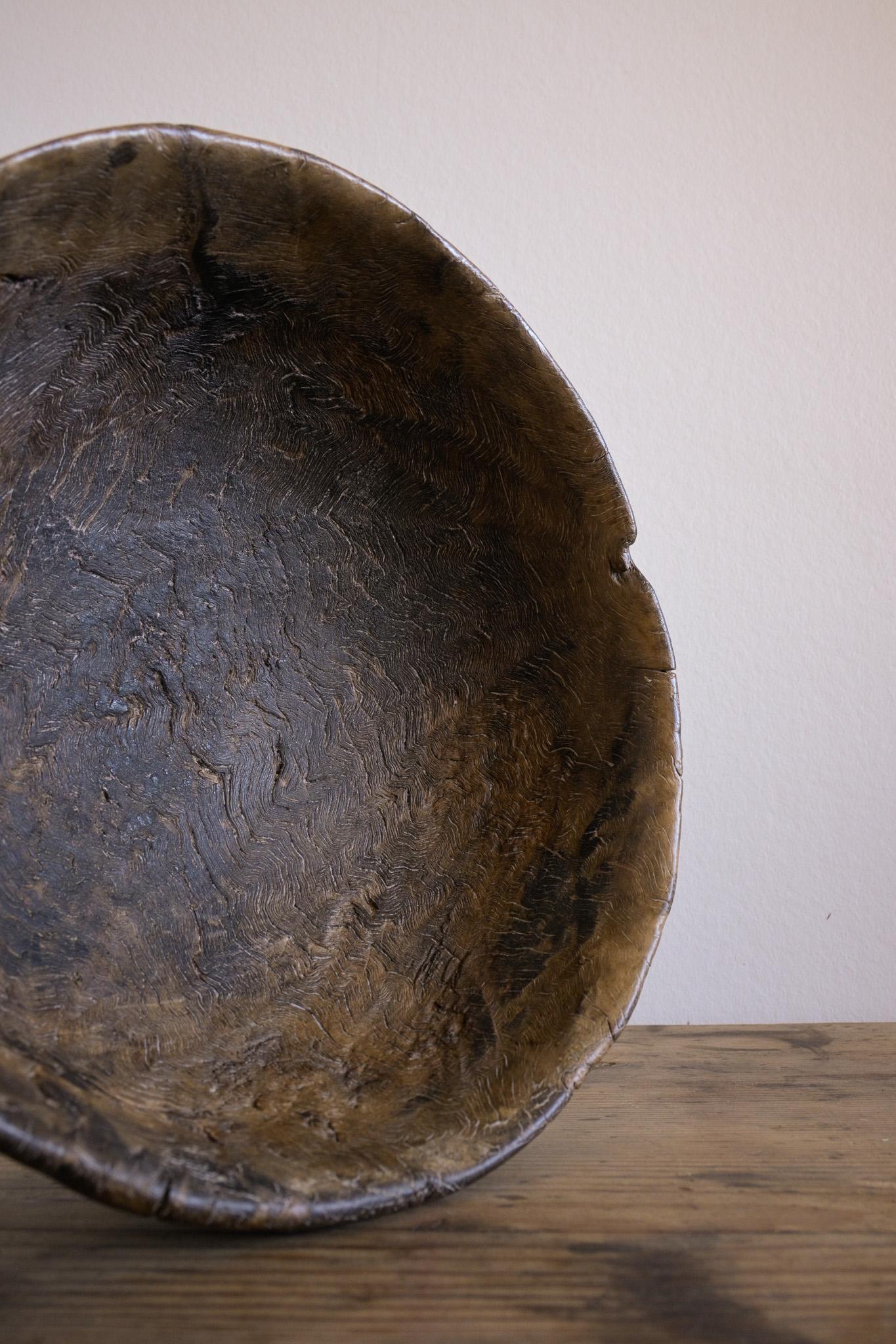 Exceptional Swedish birch burl Bowl ca 1750 For Sale 4