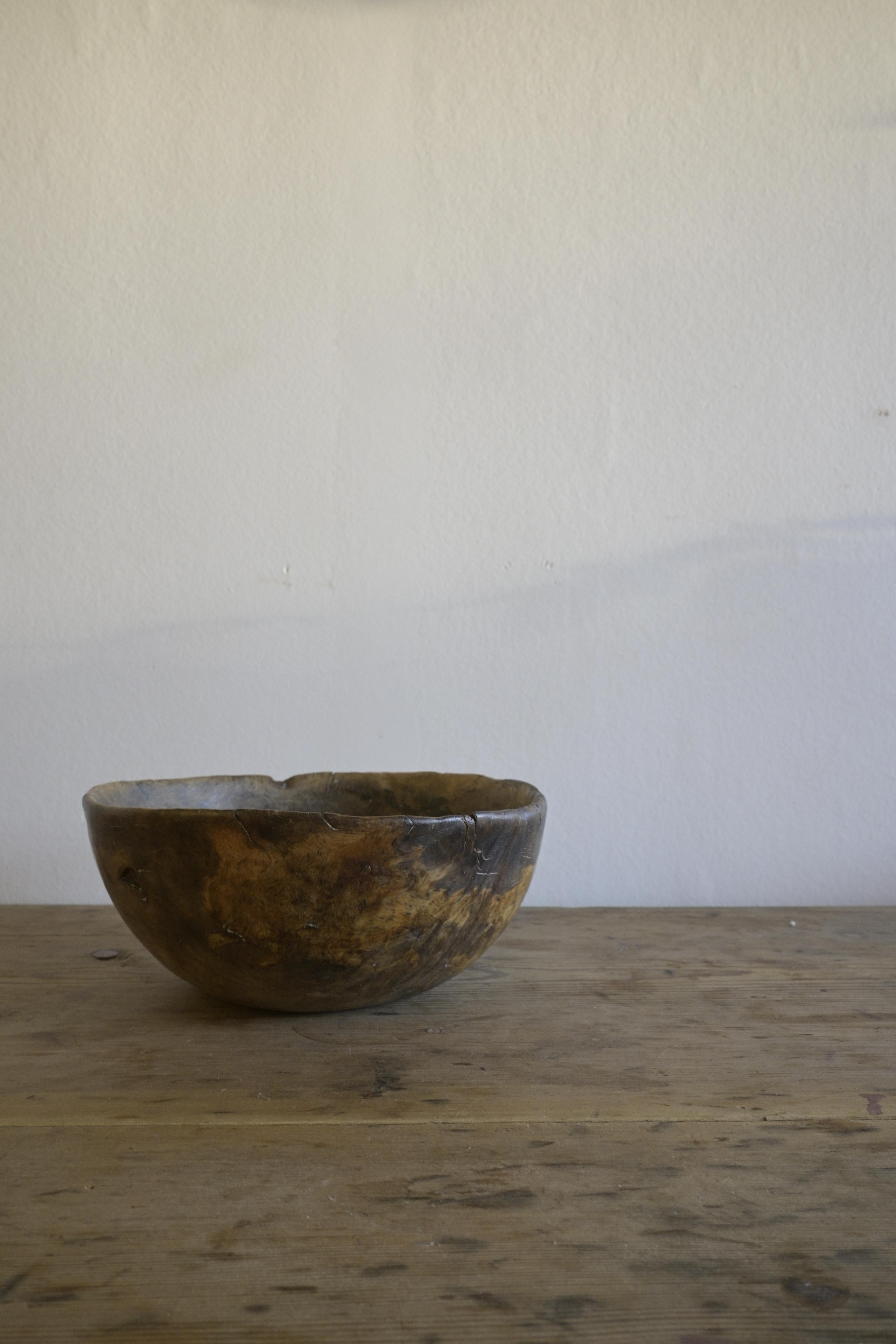 Exceptional Swedish birch burl Bowl ca 1750

It has an exquisite, silky smooth patina that can only be achieved through centuries of human touch.

The almost mahogany depth in color beautifully displays the movement of the birch wood, and one can