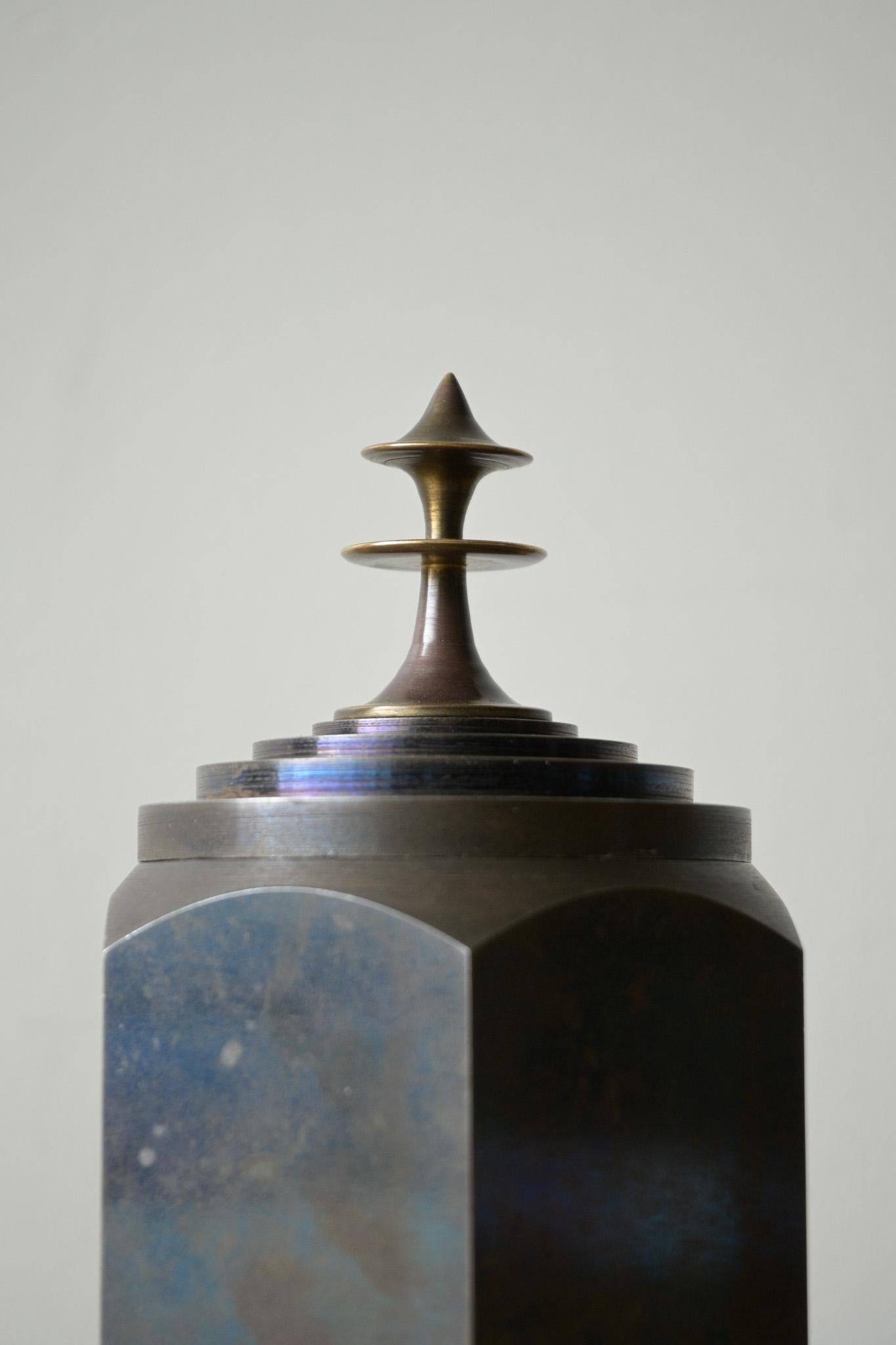 Scandinave moderne Exceptionnelle boîte suédoise en acier bleu, 1920-1930 en vente