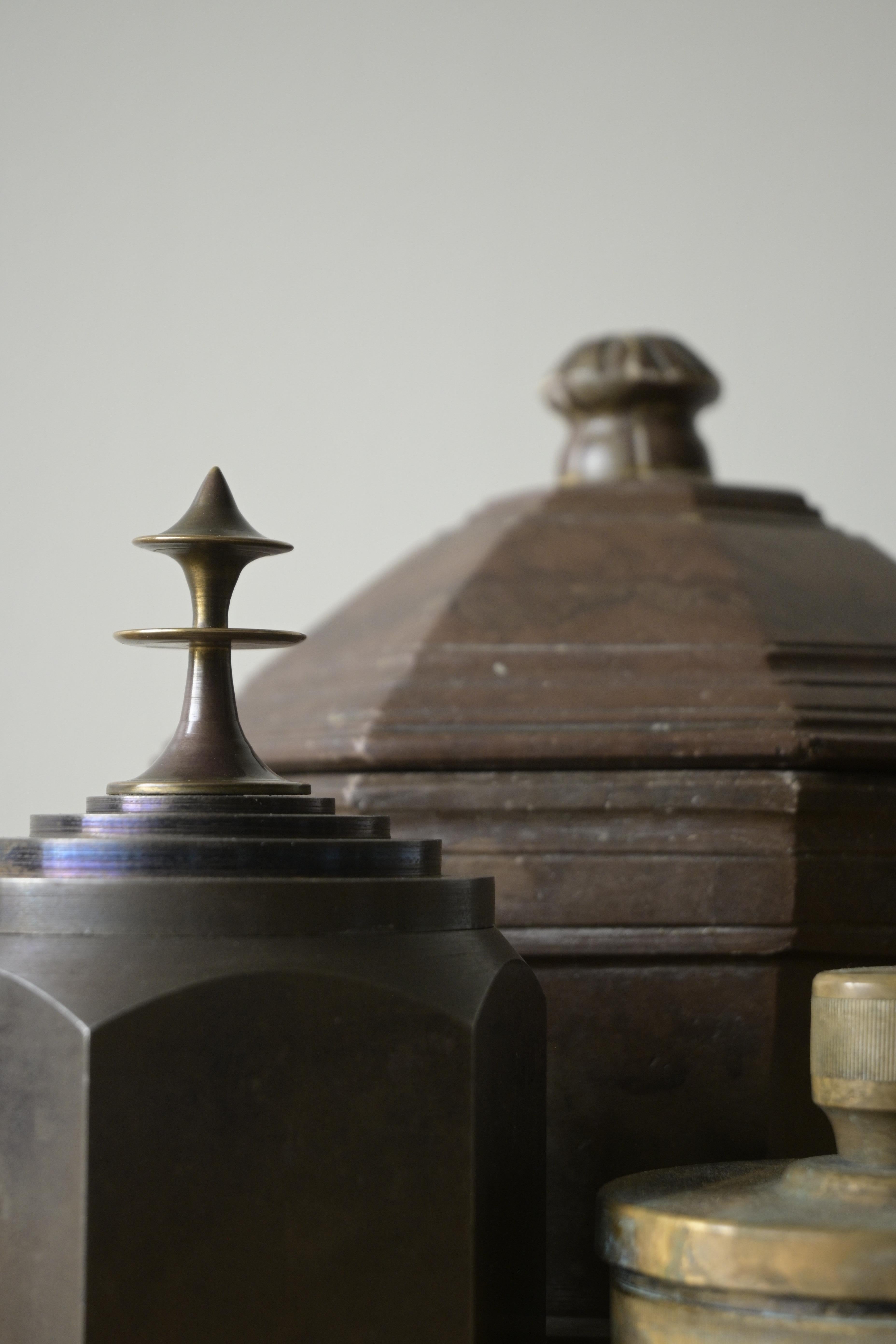 Exceptionnelle boîte suédoise en acier bleu, 1920-1930 Bon état - En vente à Farsta, SE