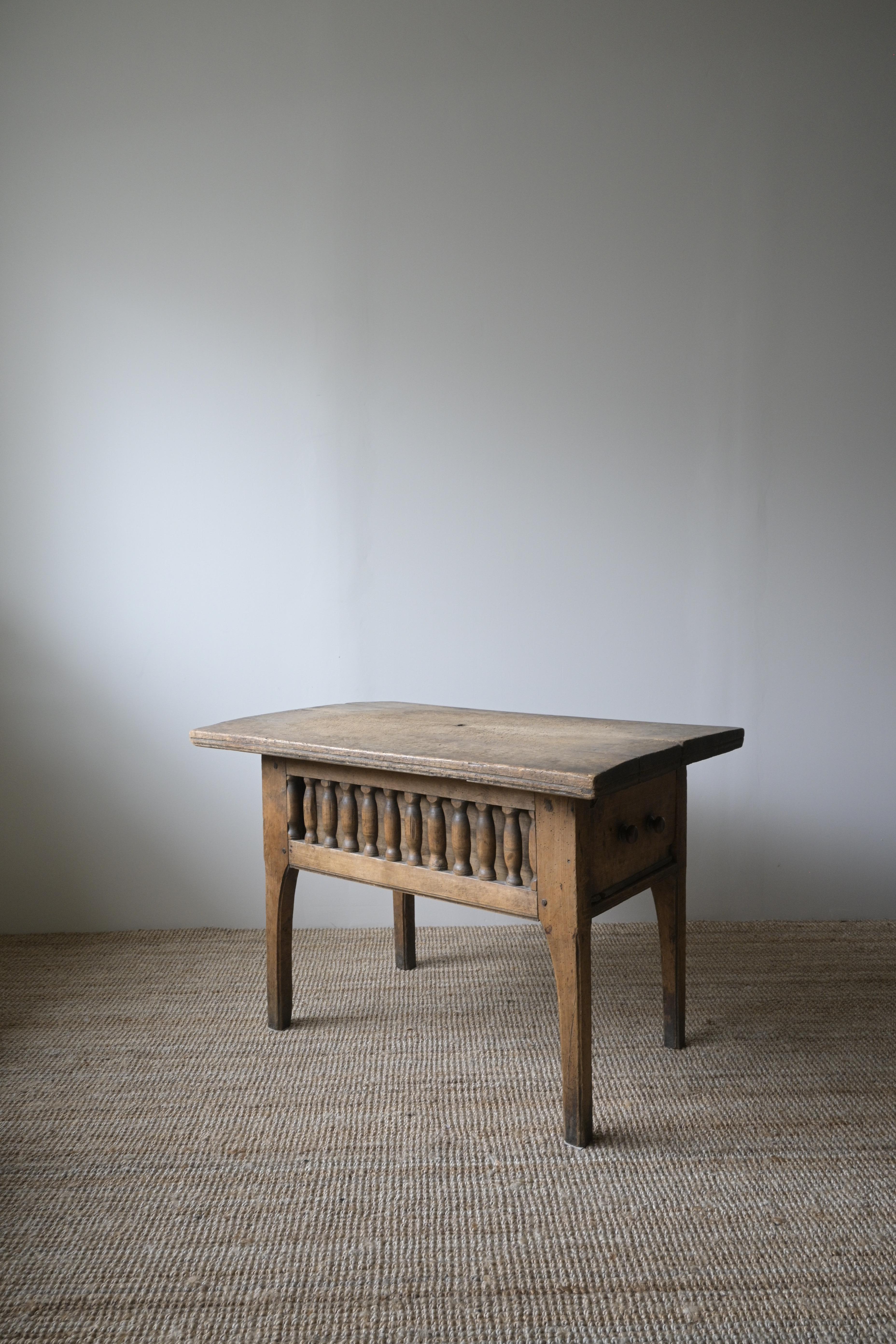 Exceptional Swedish Console Table ca 1750 For Sale 3
