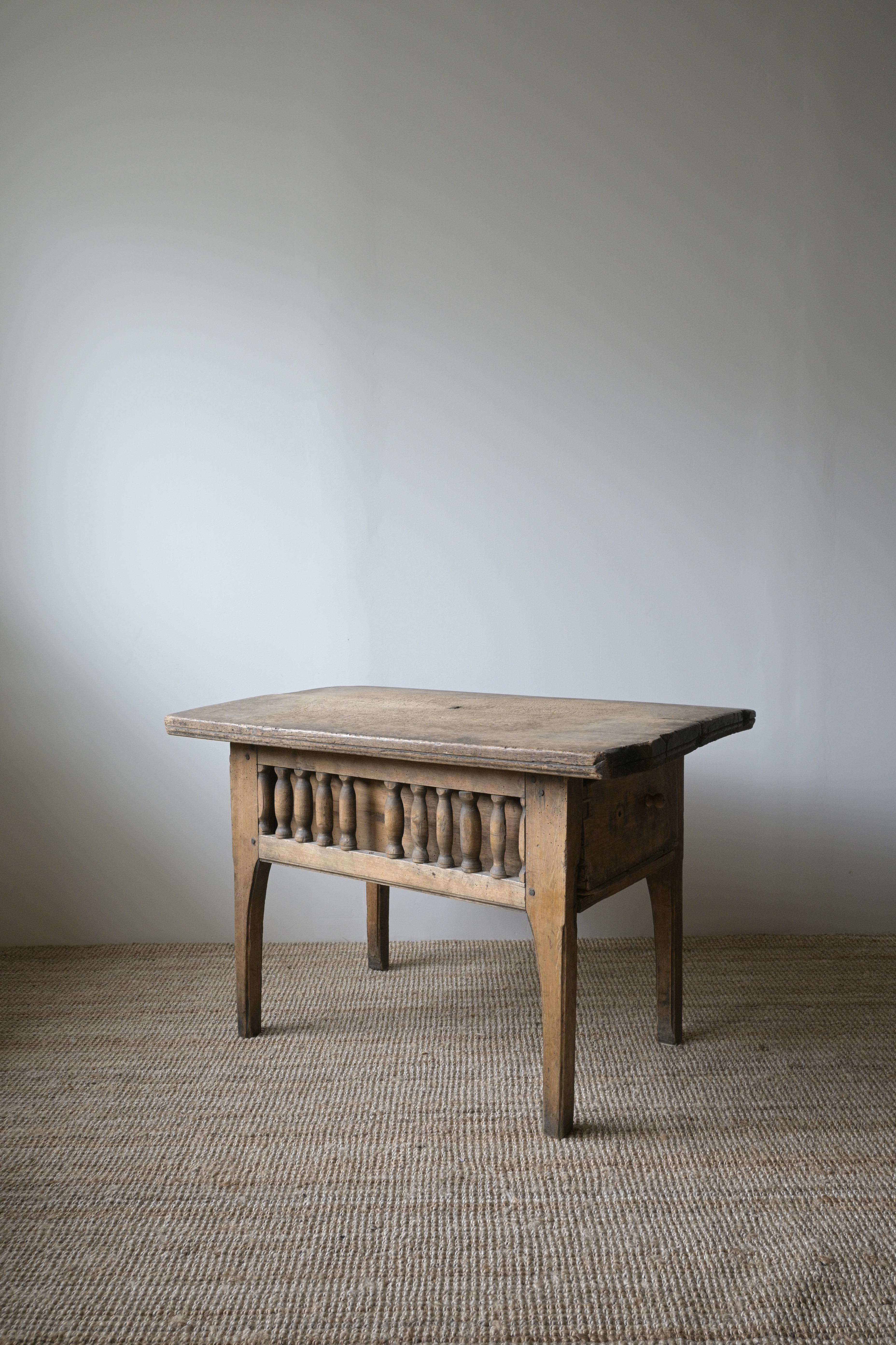 Exceptional Swedish Console Table ca 1750 For Sale 6
