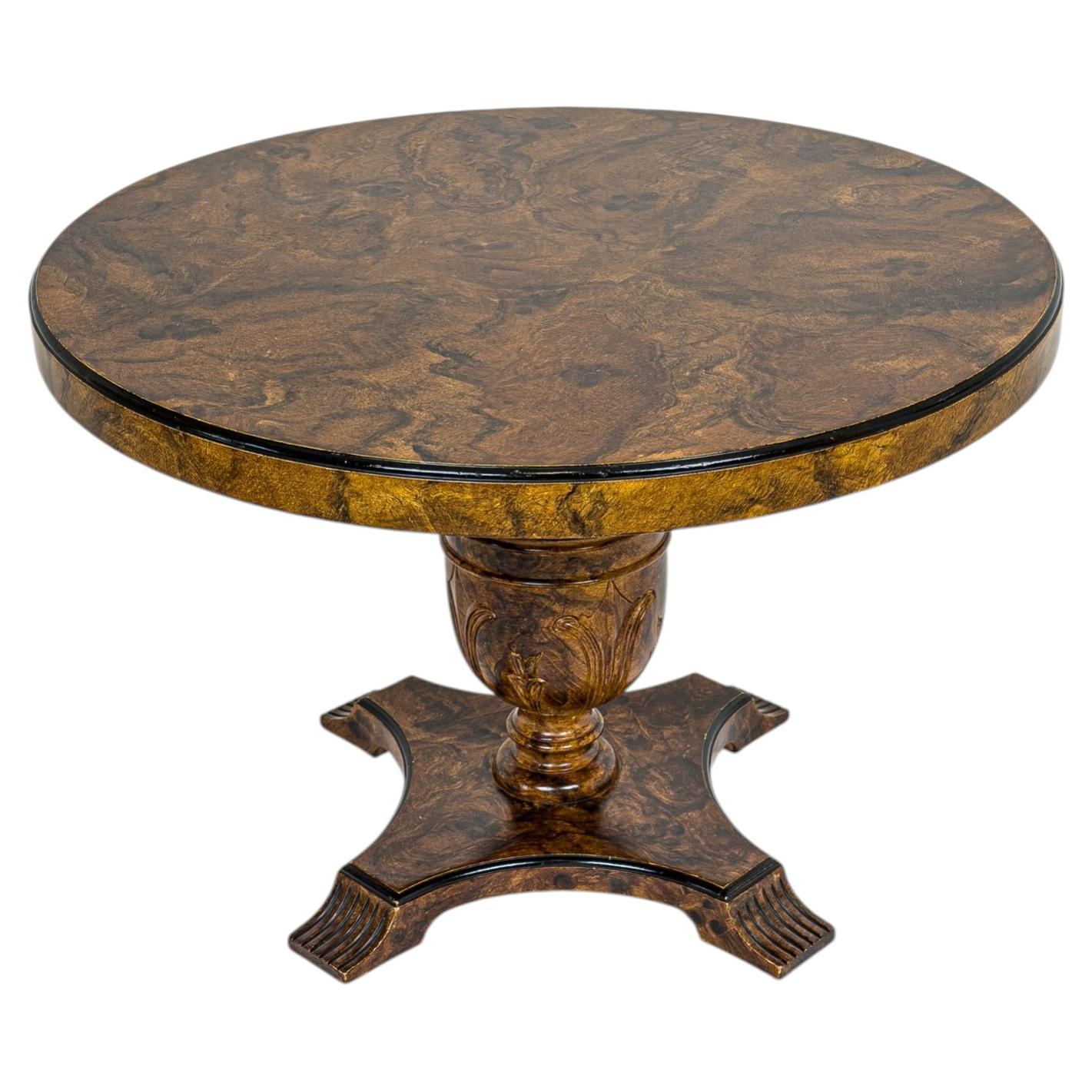 Exceptional Swedish Grace / Art Deco Center Table in Faux Burl Finish, Sweden.