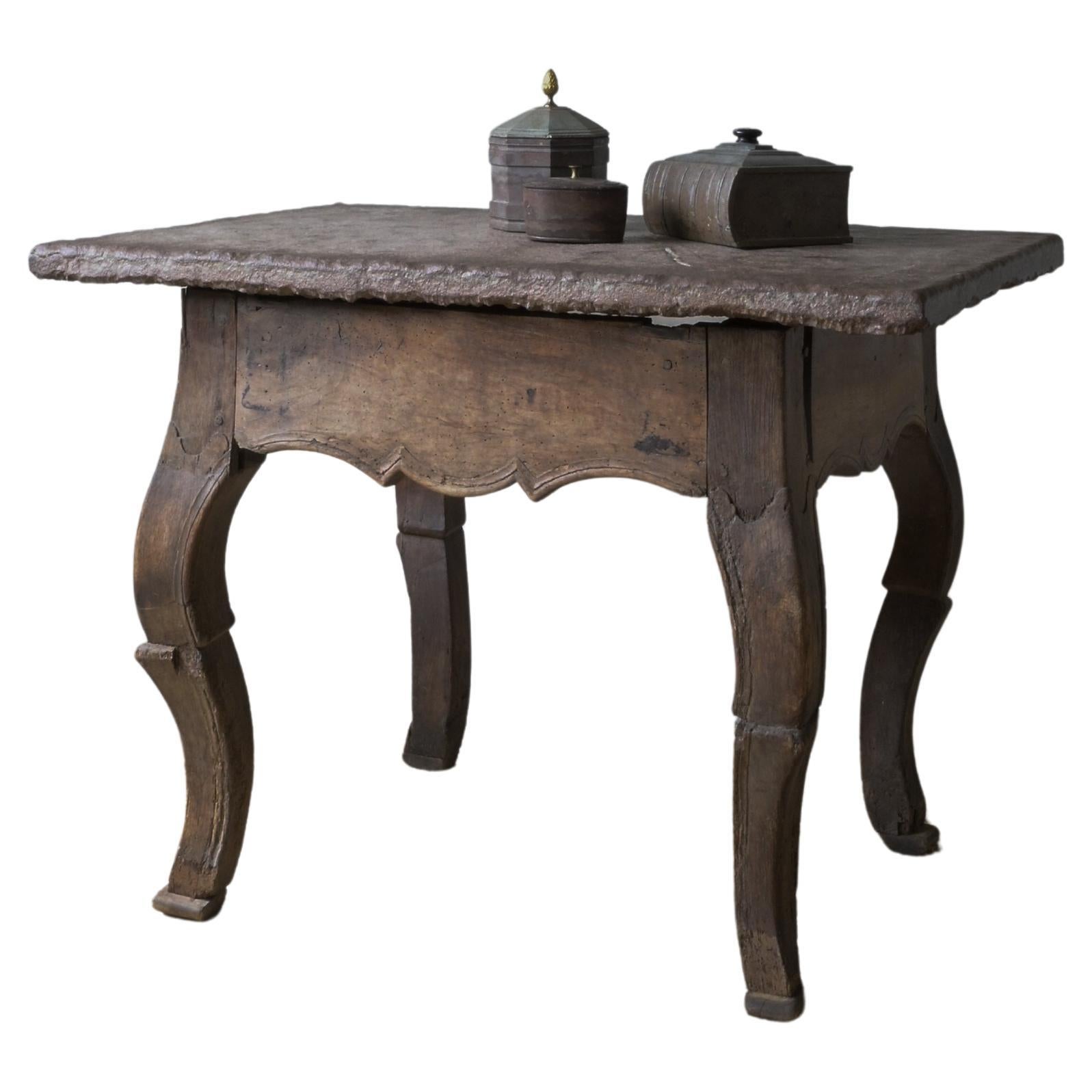 Exceptionnelle table rococo suédoise en pierre, vers 1770 en vente