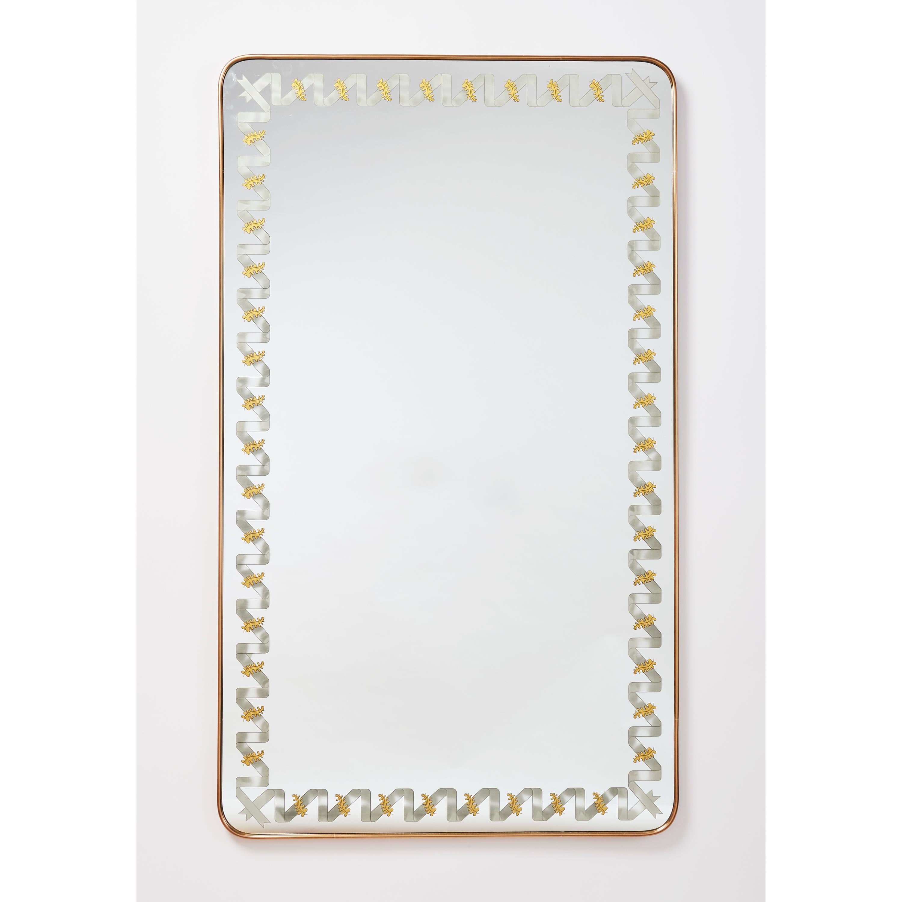 Giovanni Gariboldi ( 1908-1971 ), attr. to,
A tall and handsome rectangular mirror with rounded corners and brass frame, beautifully engraved ribbon border with delicate shading ornamented with a repeated gilt oak leaf motif.
Italy,