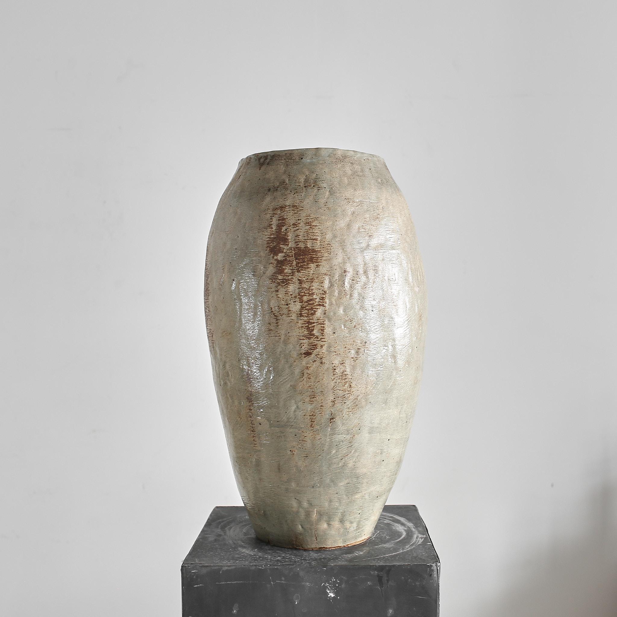 Exceptionnel grand vase/plat de studio japonais des années 50 cuit à la main en vente 1