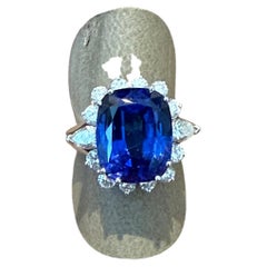 Exceptional Tanzanite Diamond Ring 18 K white Gold Gübelin Lucerne