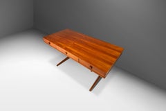 Außergewöhnlicher freitragener Chefschreibtisch aus Teakholz von Georg Petersens, Dänemark, 1960er Jahre