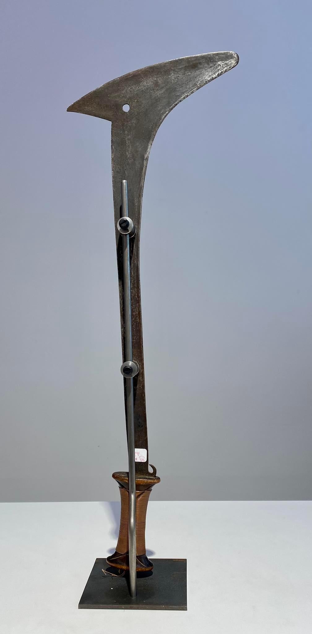 19th Century Exceptional Throwing Knife Gbaya tribe Njem Tribe Ca1880 Central Africa Congo For Sale