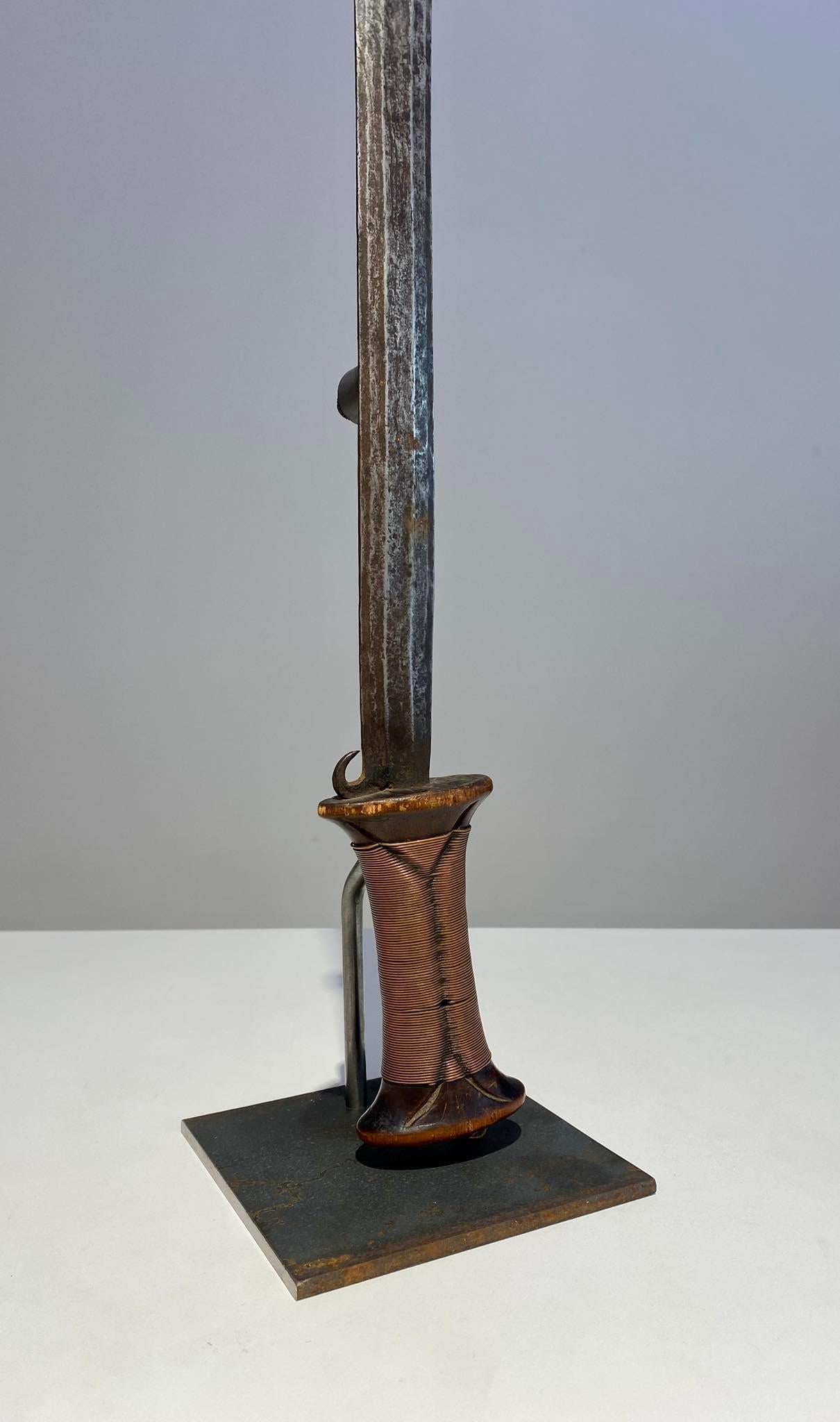 Exceptional Throwing Knife Gbaya tribe Njem Tribe Ca1880 Central Africa Congo For Sale 1