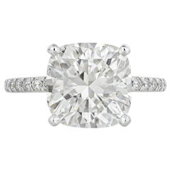 Exceptional Tiffany & Co. Platinum Novo 3.18 ct Cushion Cut Diamond Ring