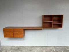 Exceptional Totally Free-Hanging Teak 1960 Retro Sideboard/Desk/Cocktail cabinet