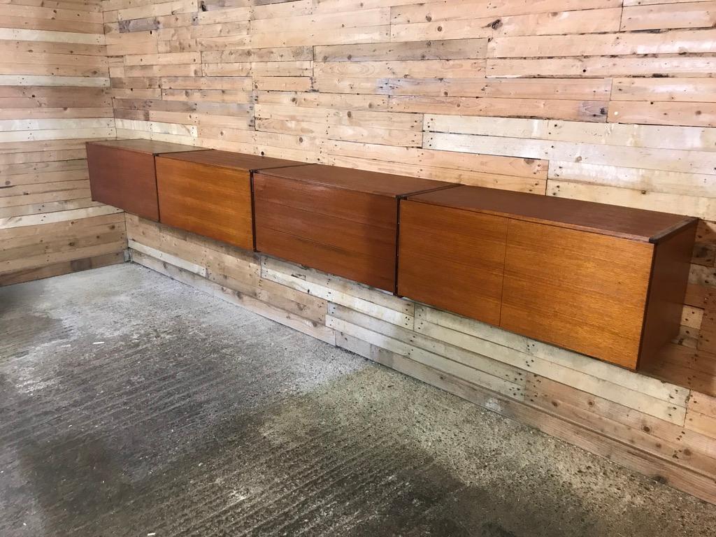 Exceptional Totally Free-Hanging XL Teak 1960 Retro Sideboard / Credenza 11