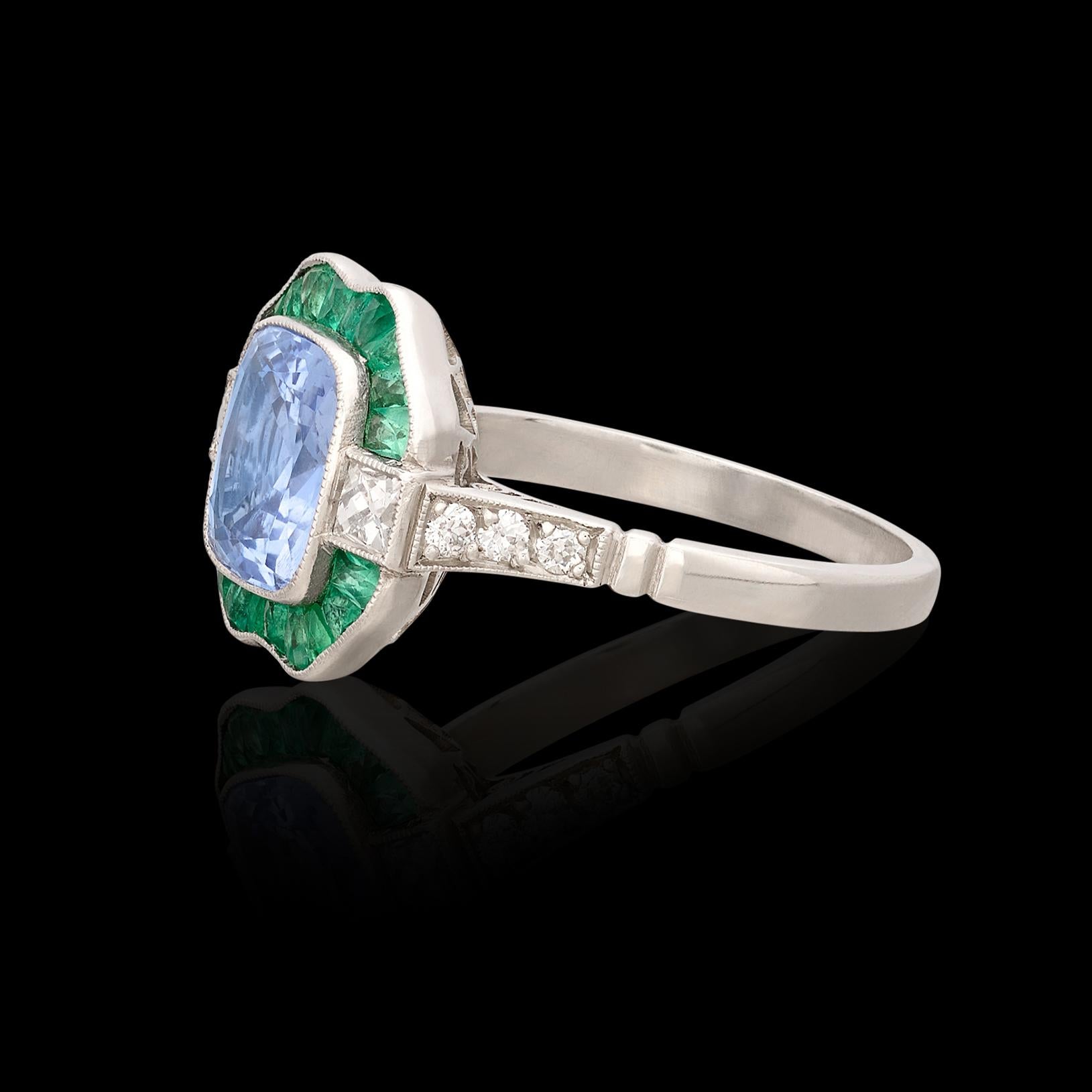 Außergewöhnlicher Ring mit unerhitztem Saphir, Smaragd und Diamant im Angebot 1