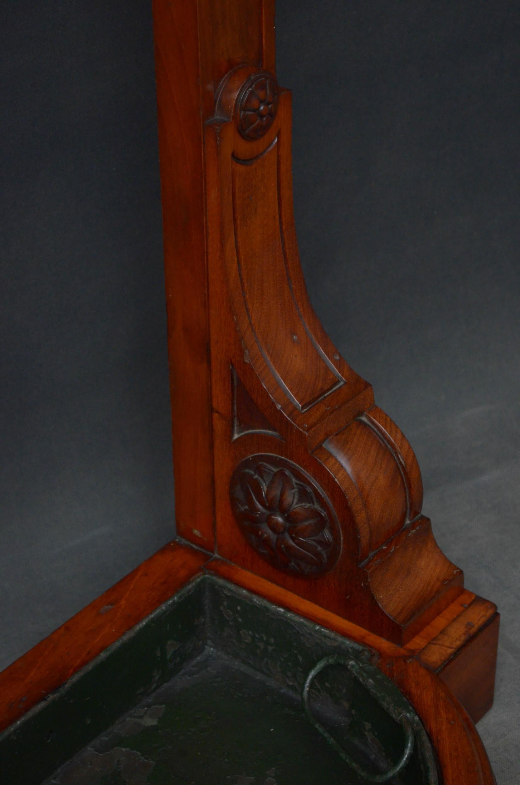 Exceptional Victorian Mahogany Hall Stand 8