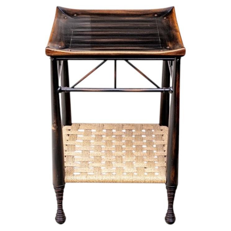 Exceptionnelle table d'appoint vintage Thebes