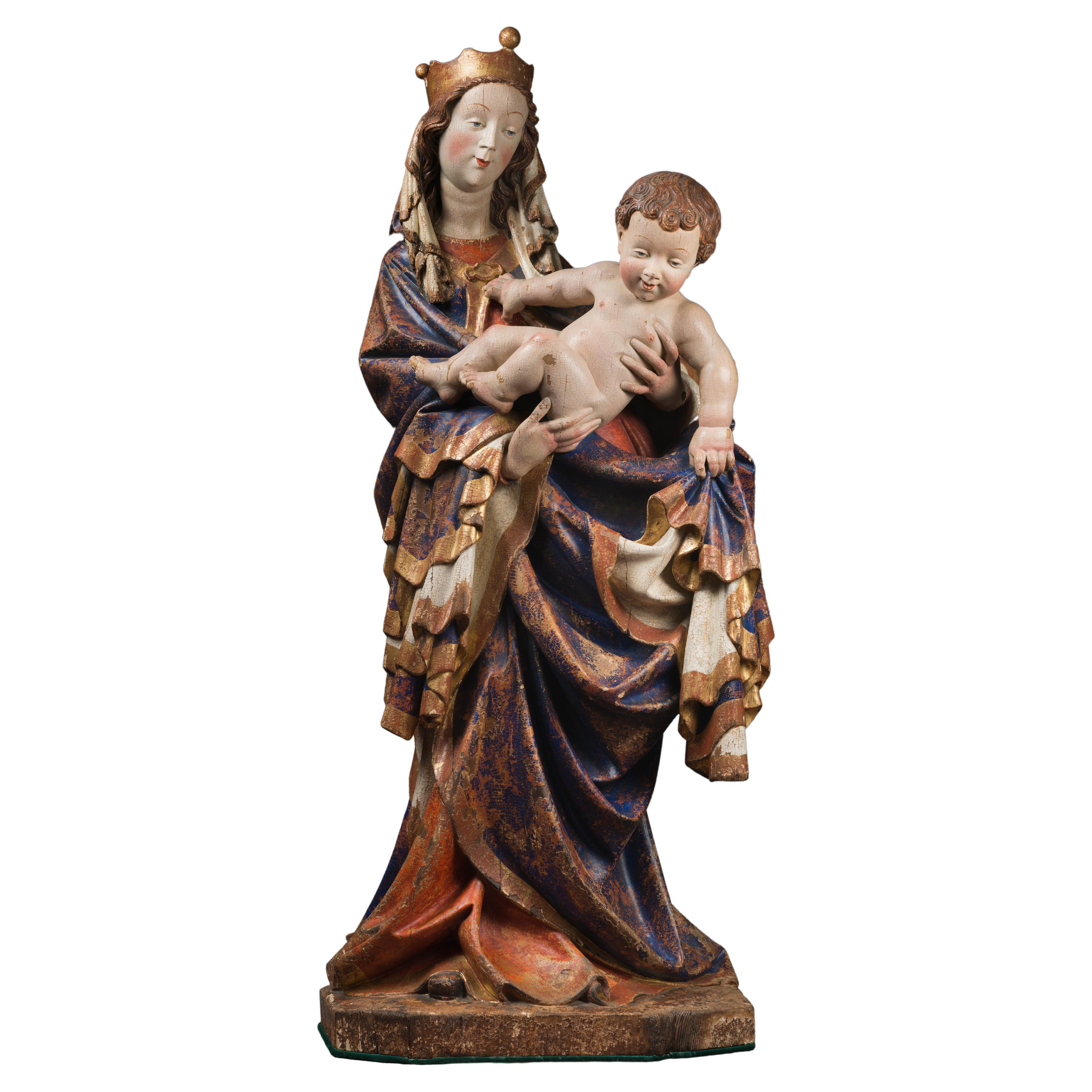 Exceptionnelle Vierge avec enfant dans le style des Madones de Salzbourg en vente