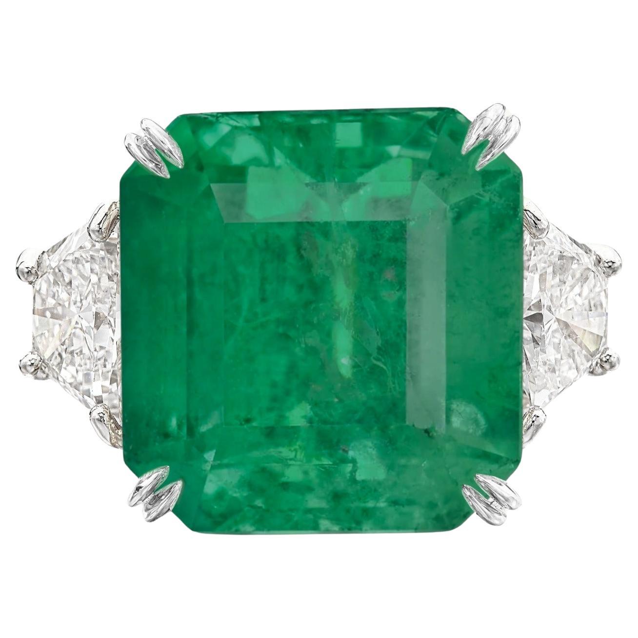 EXCEPTIONAL VIVID GREEN 10 Carat Emerald Diamond Ring For Sale