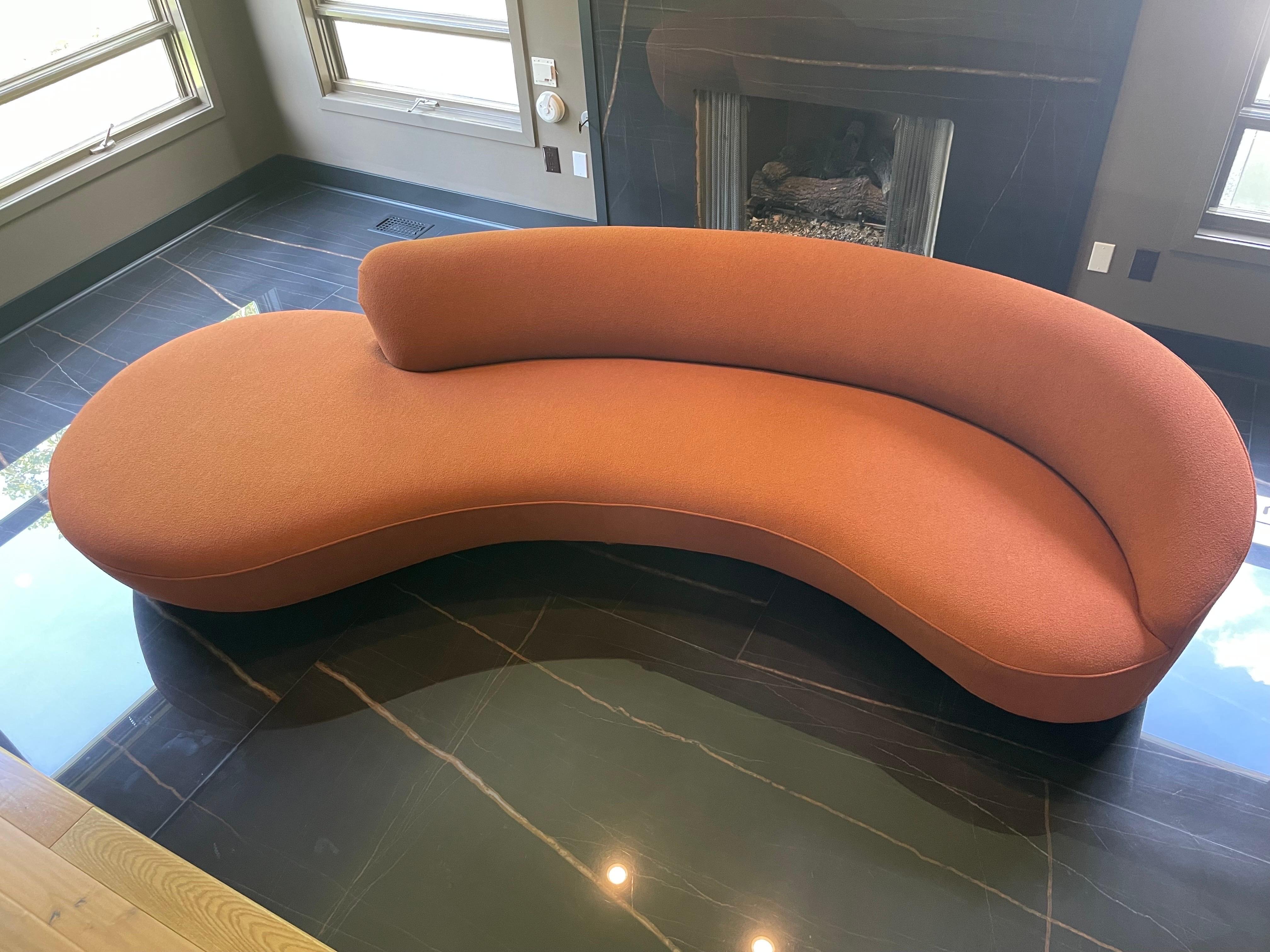 Modern Exceptional Vladimir Kagan Serpentine Large Sectional Sofa Rust Bouclé For Sale