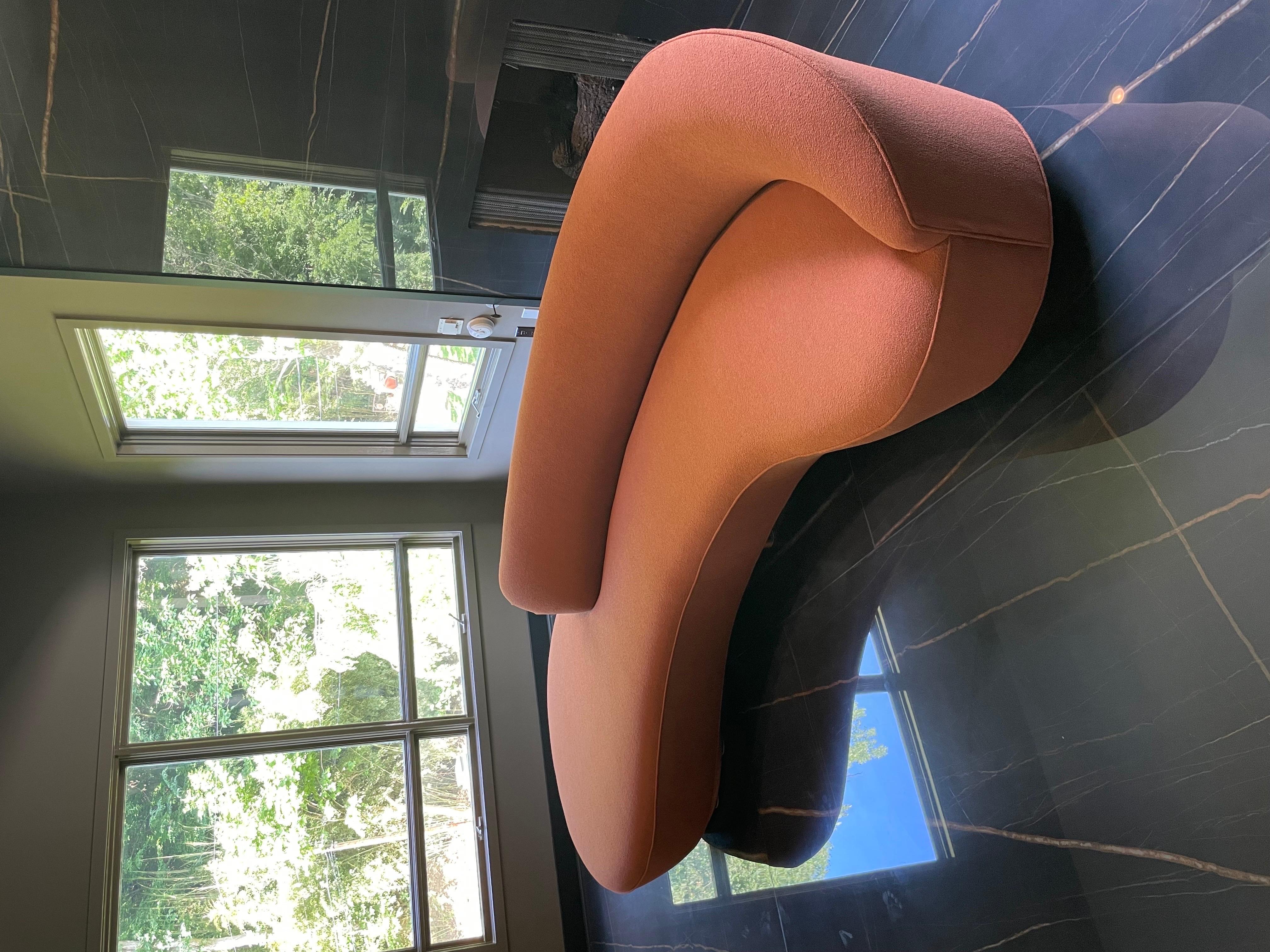 Außergewöhnliches Vladimir Kagan Serpentine Großes Modul-Sofa aus rostfarbenem Bouclé  im Zustand „Hervorragend“ im Angebot in Philadelphia, PA