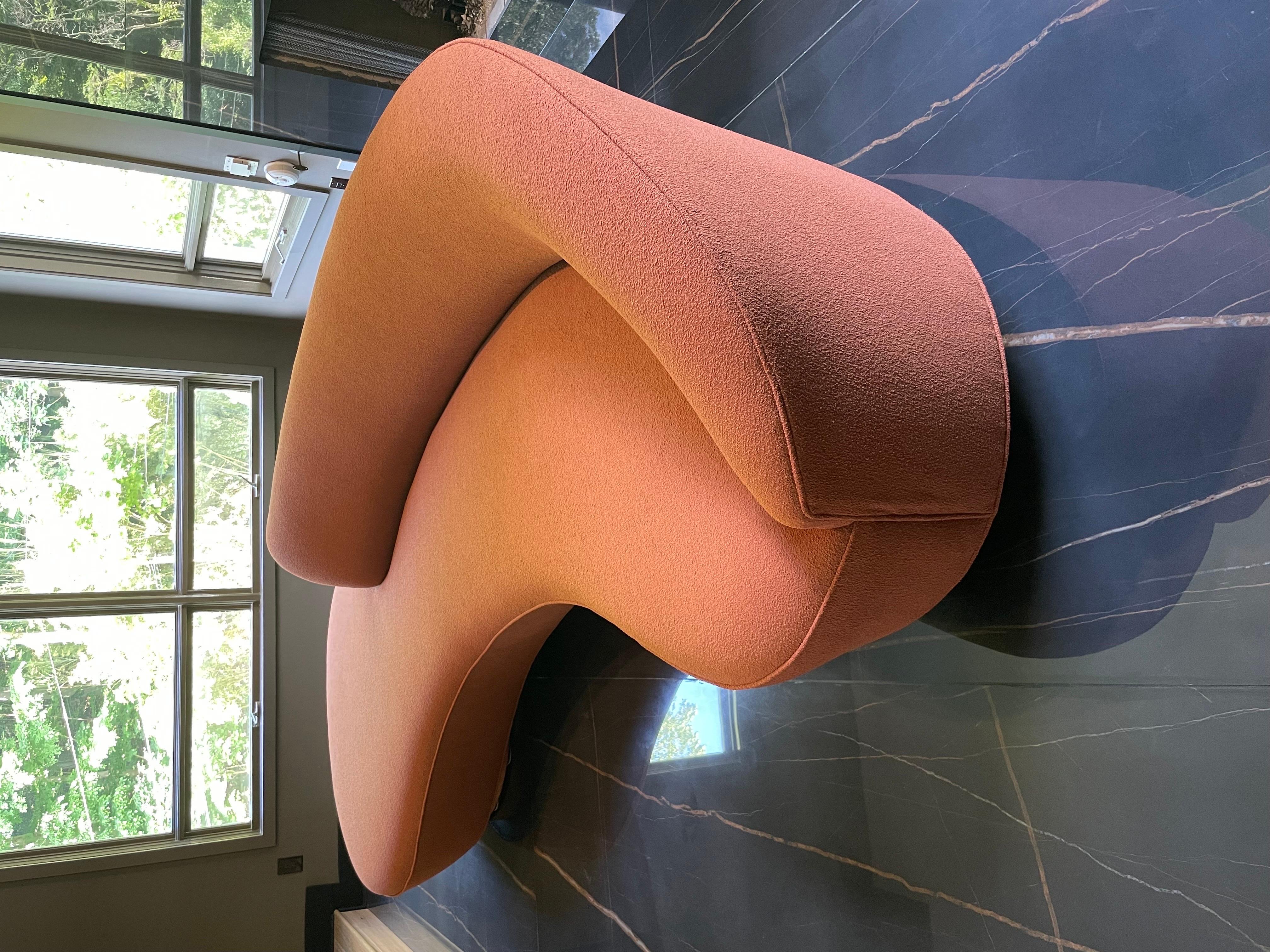 Außergewöhnliches Vladimir Kagan Serpentine Großes Modul-Sofa aus rostfarbenem Bouclé  (21. Jahrhundert und zeitgenössisch) im Angebot