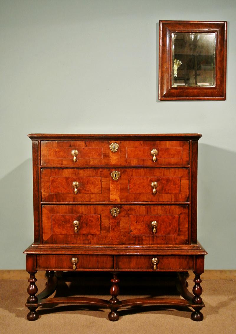 Exceptional William and Mary Walnut and Oak Chest on Stand c. 1690 In Good Condition In Heathfield, GB