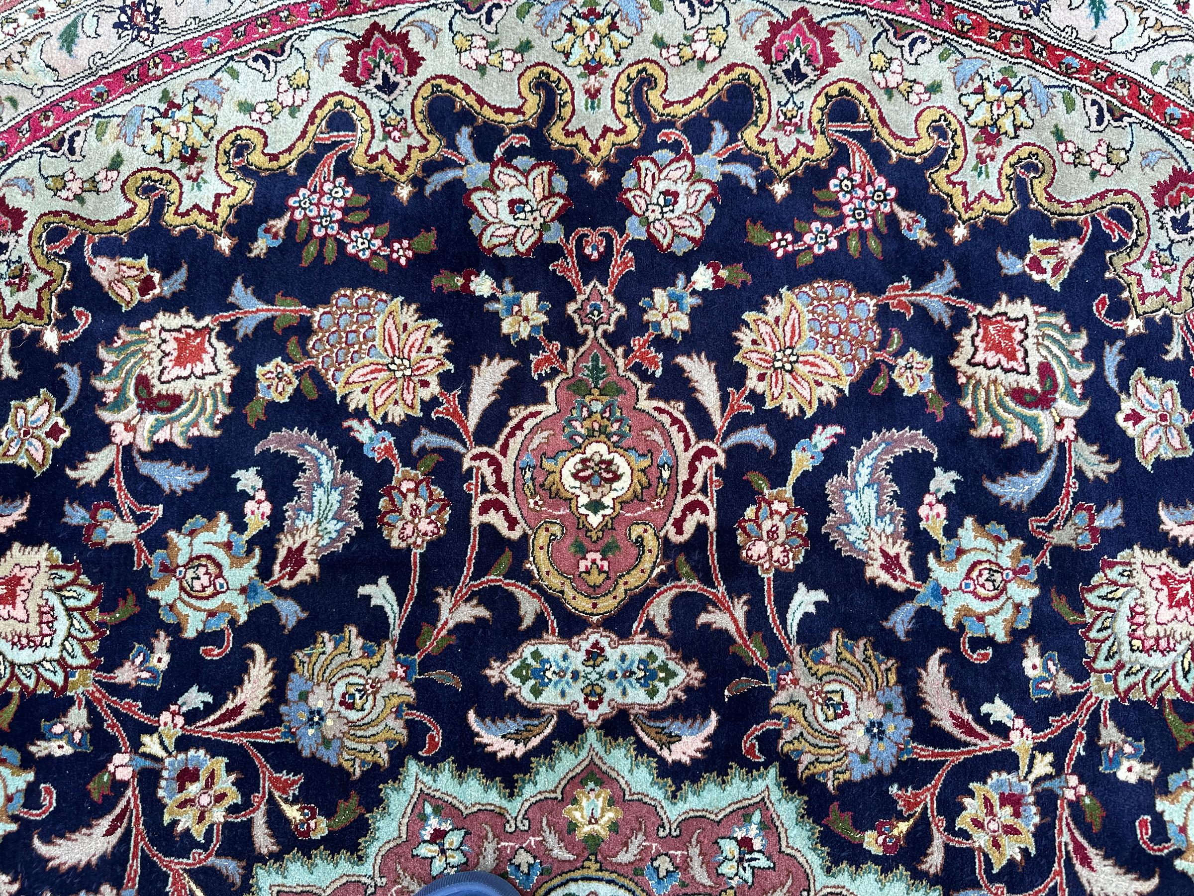 Außergewöhnliche Wolle & Seide Tabriz Teppich 298cmx298cm Feine persische Teppich 10x10 Runde im Angebot 5